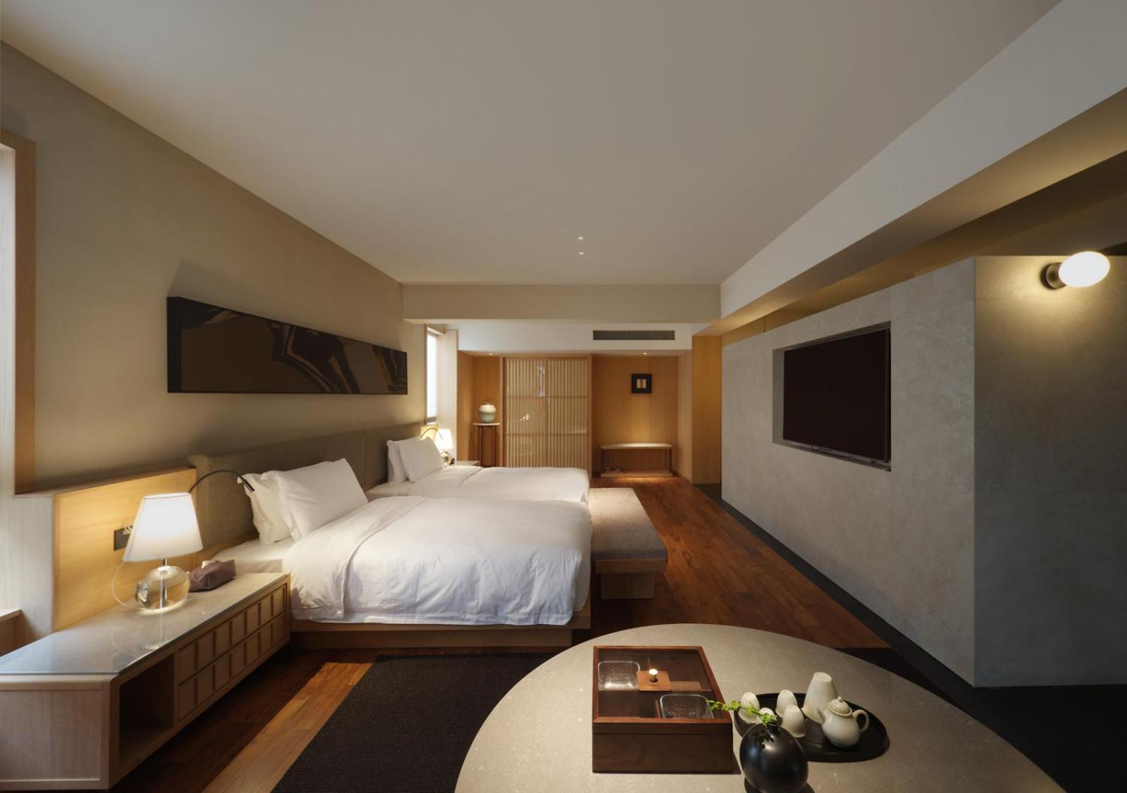 Twin Room With View