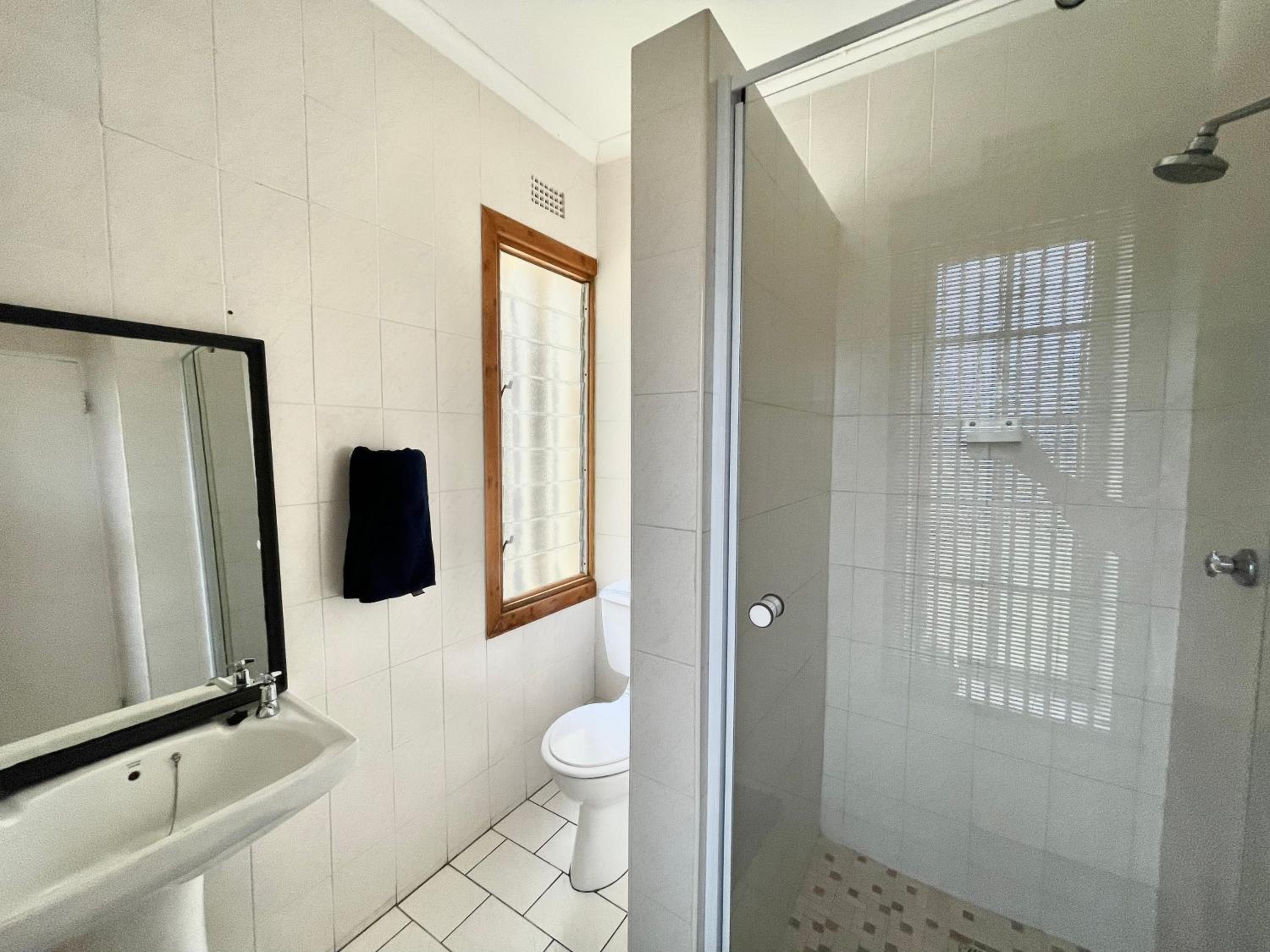 Three-Bedroom Apartment - Oceanfront photo 3