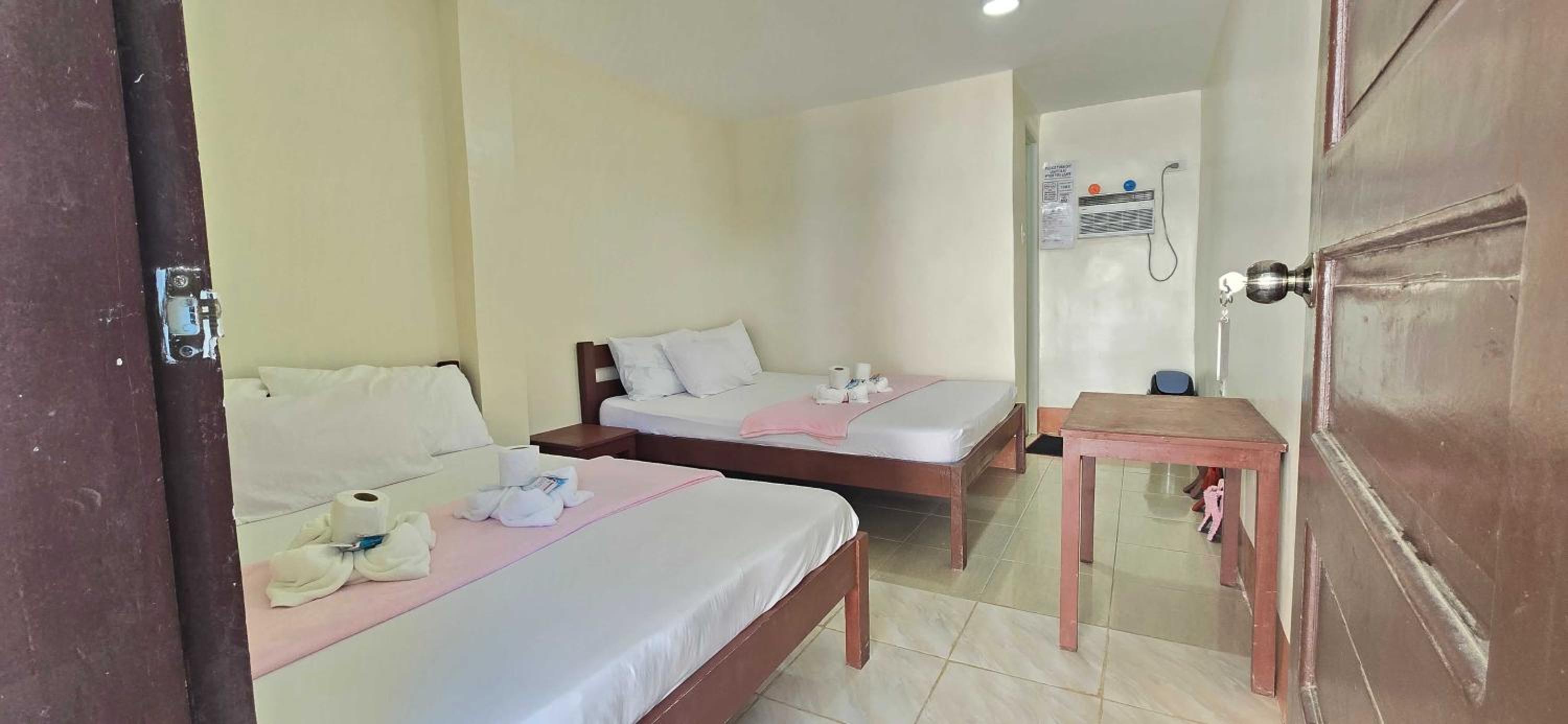 Deluxe Double Room - Photo 7