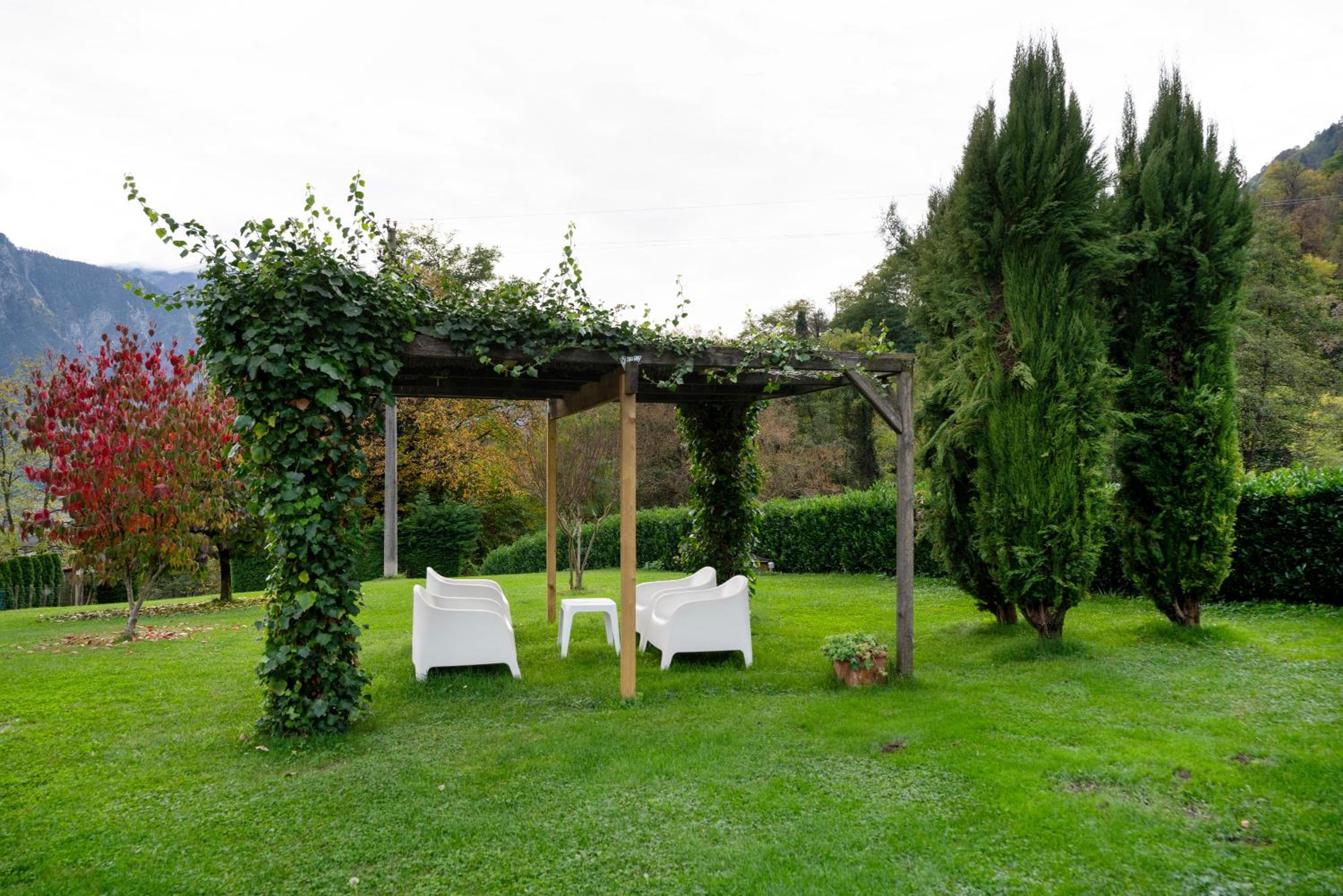 One-Bedroom Apartment with Garden View photo 3