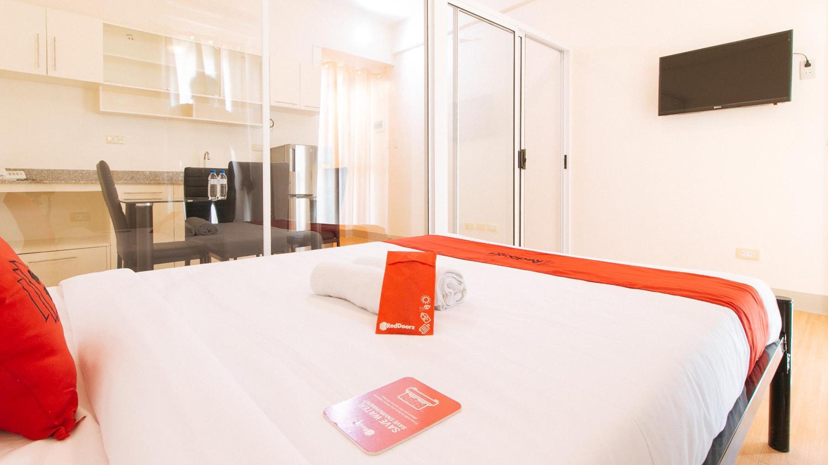 Deluxe Room - Photo 3
