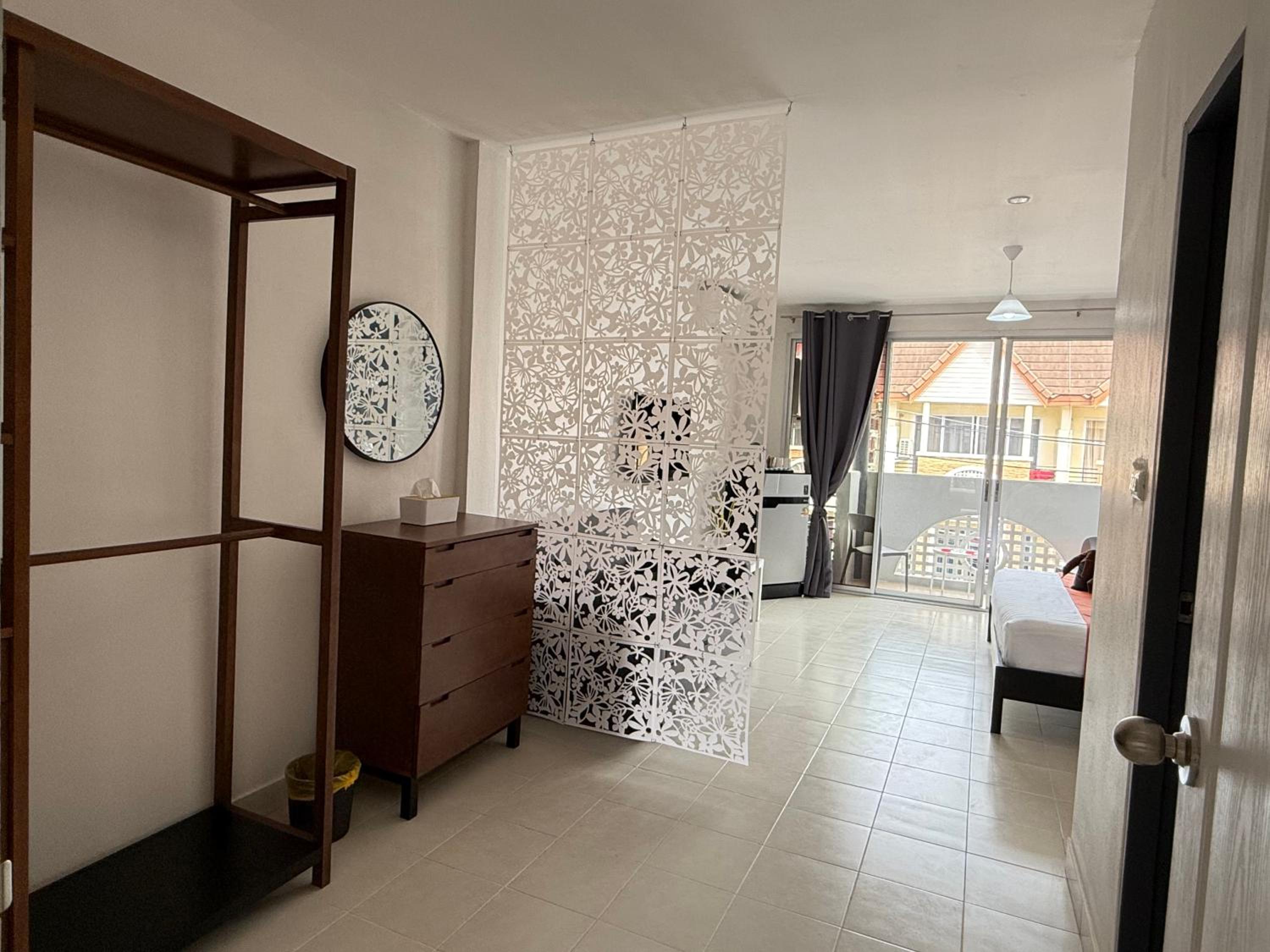 Two-Bedroom Deluxe Apartment with Balcony photo 2