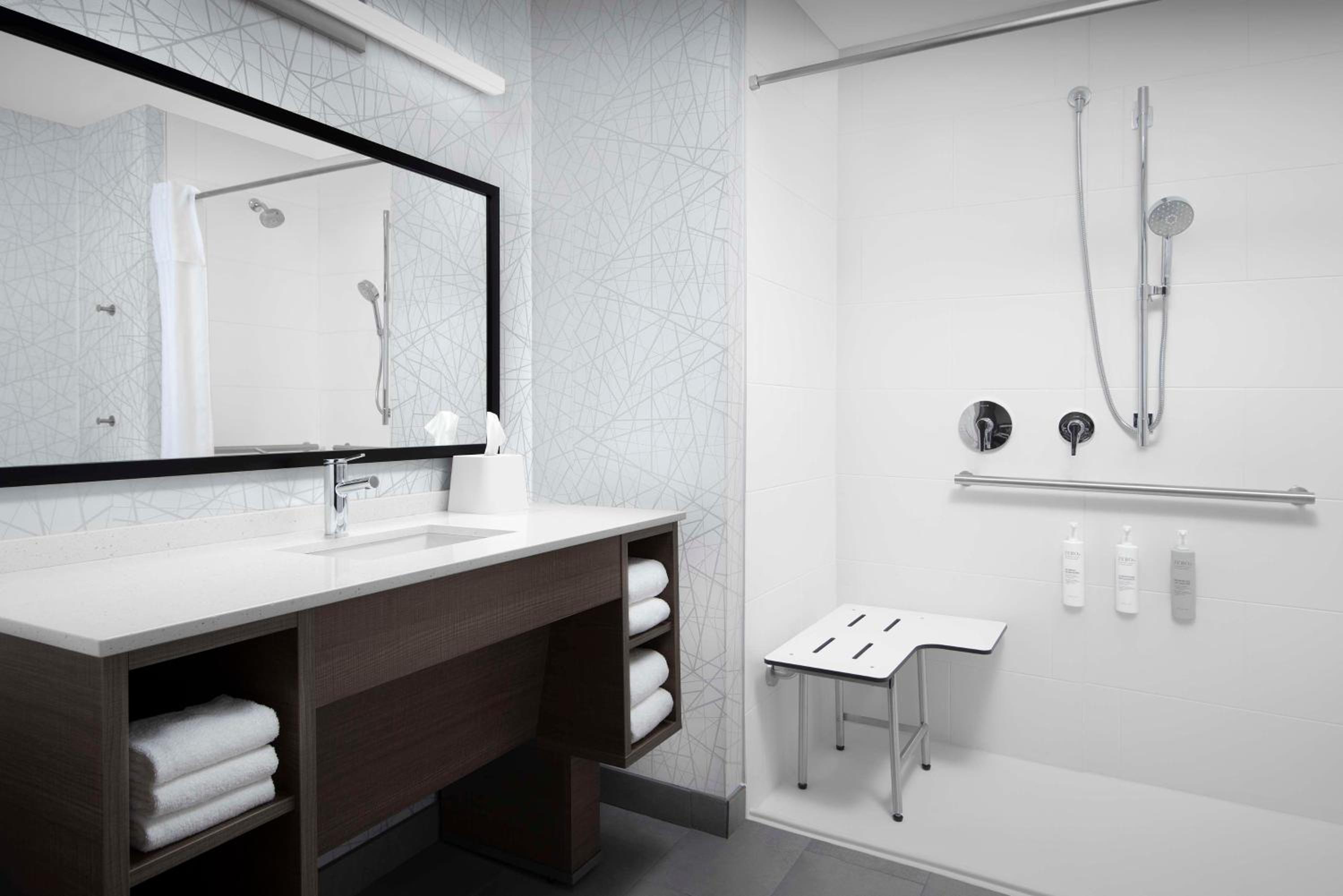 Queen Studio Suite with Roll-In Shower - Mobility Accessible