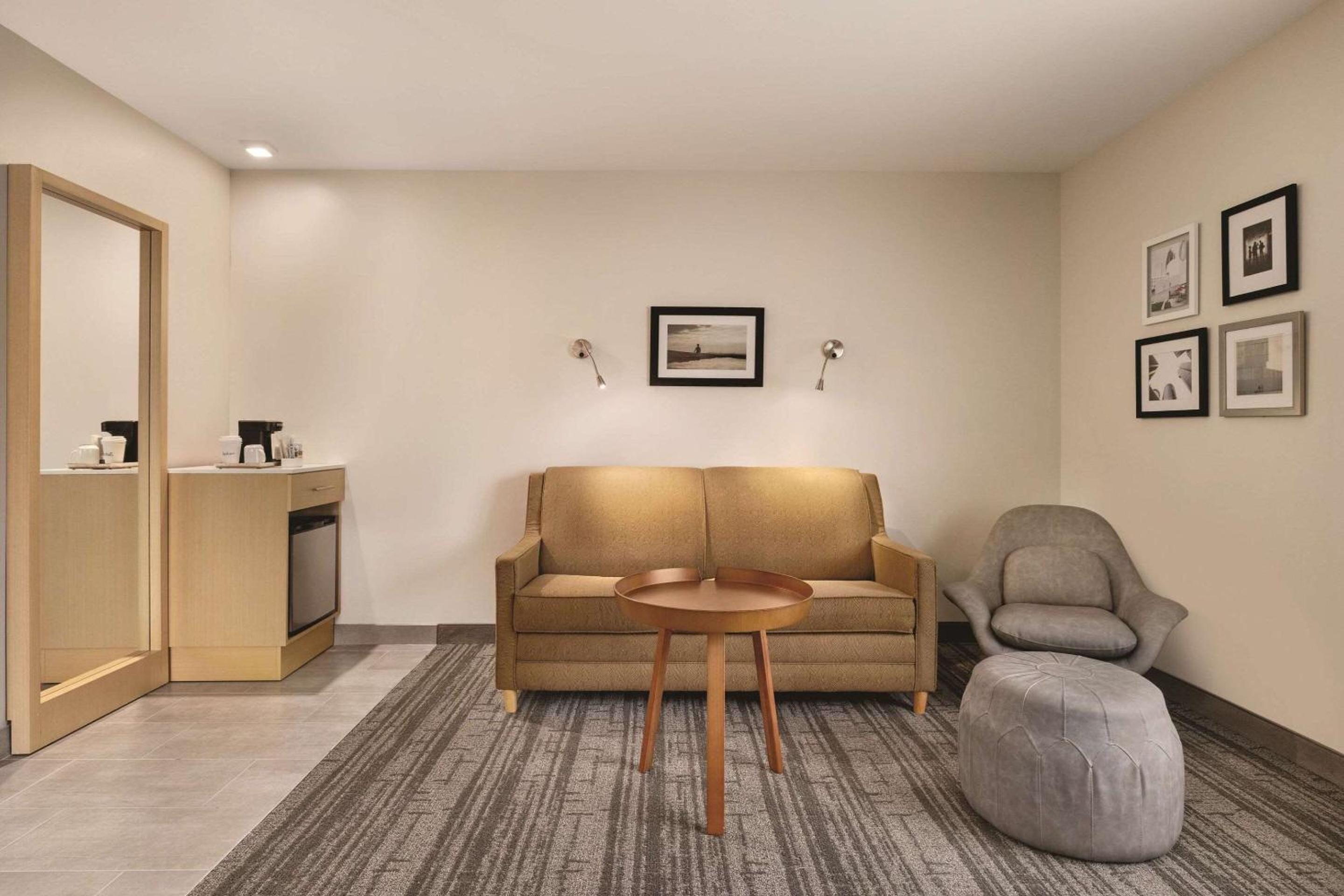 King Suite with Sofa Bed - Non Smoking