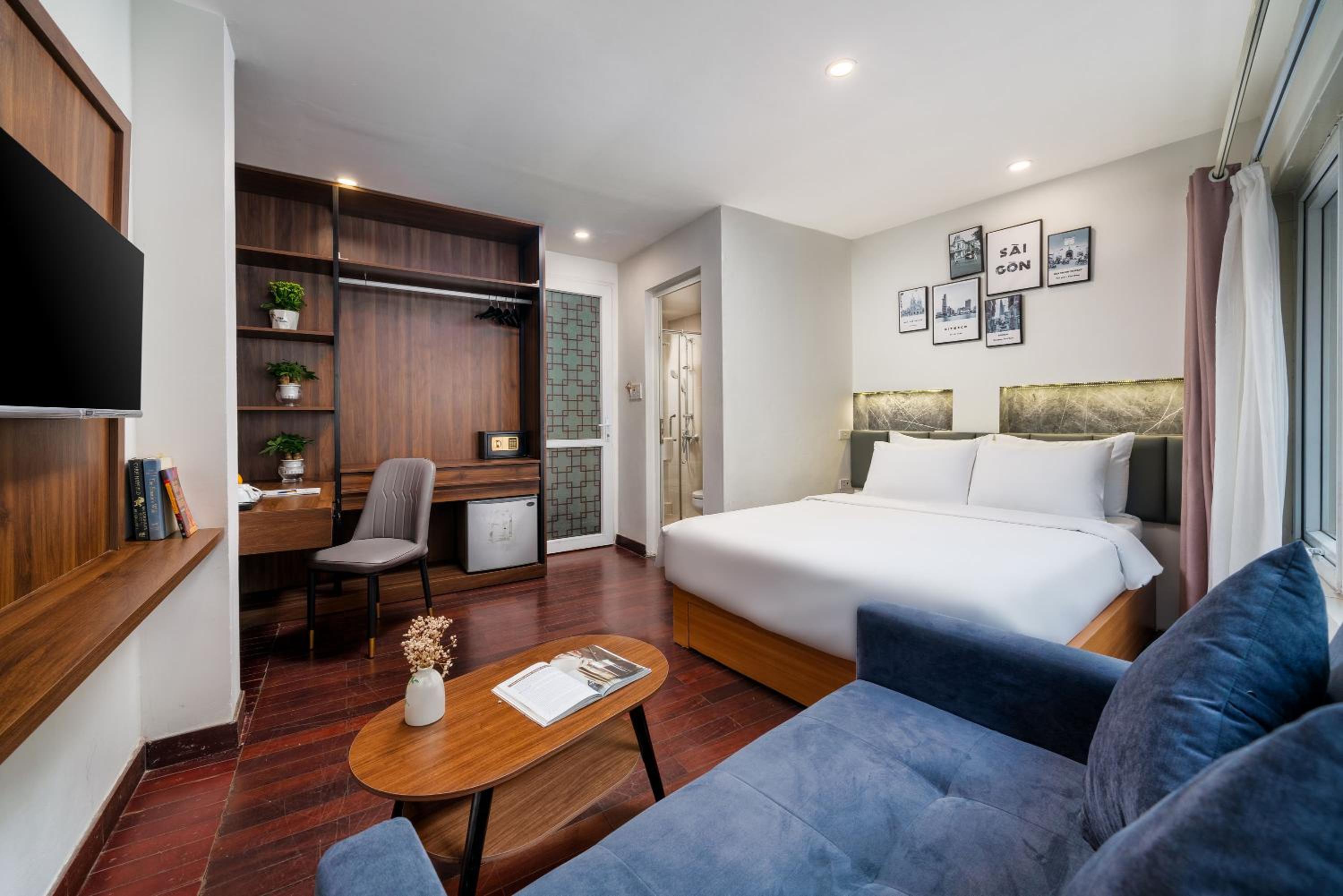Suite With City View