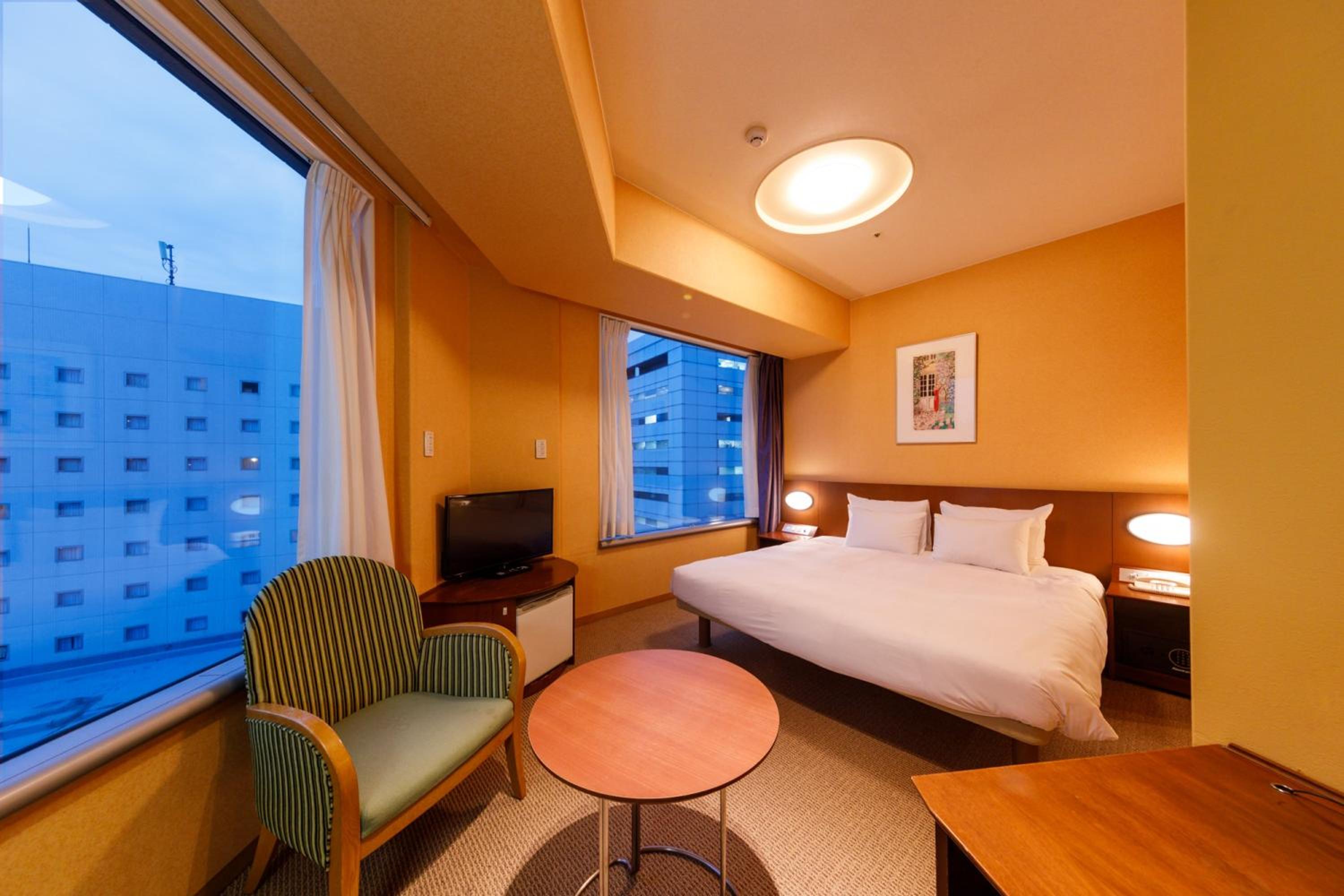 Annex Tower - King Room - Non-Smoking 8th-20th Floor photo 1