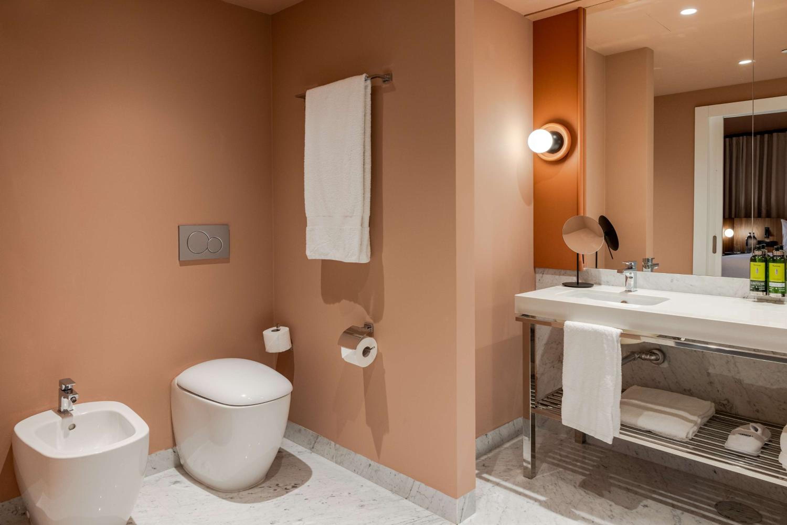 Junior Suite thumbnail 5