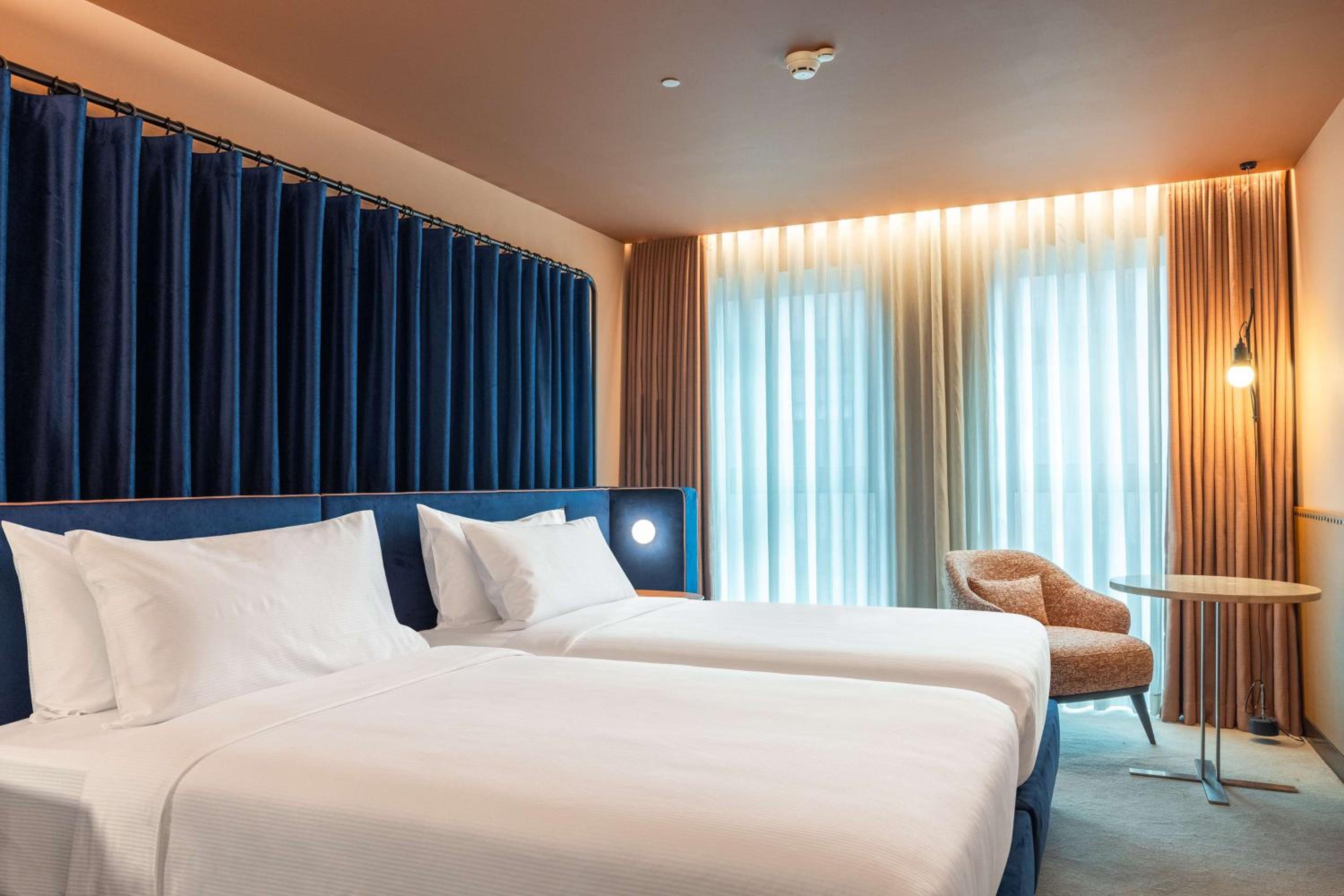 Deluxe Twin Room - Photo 1