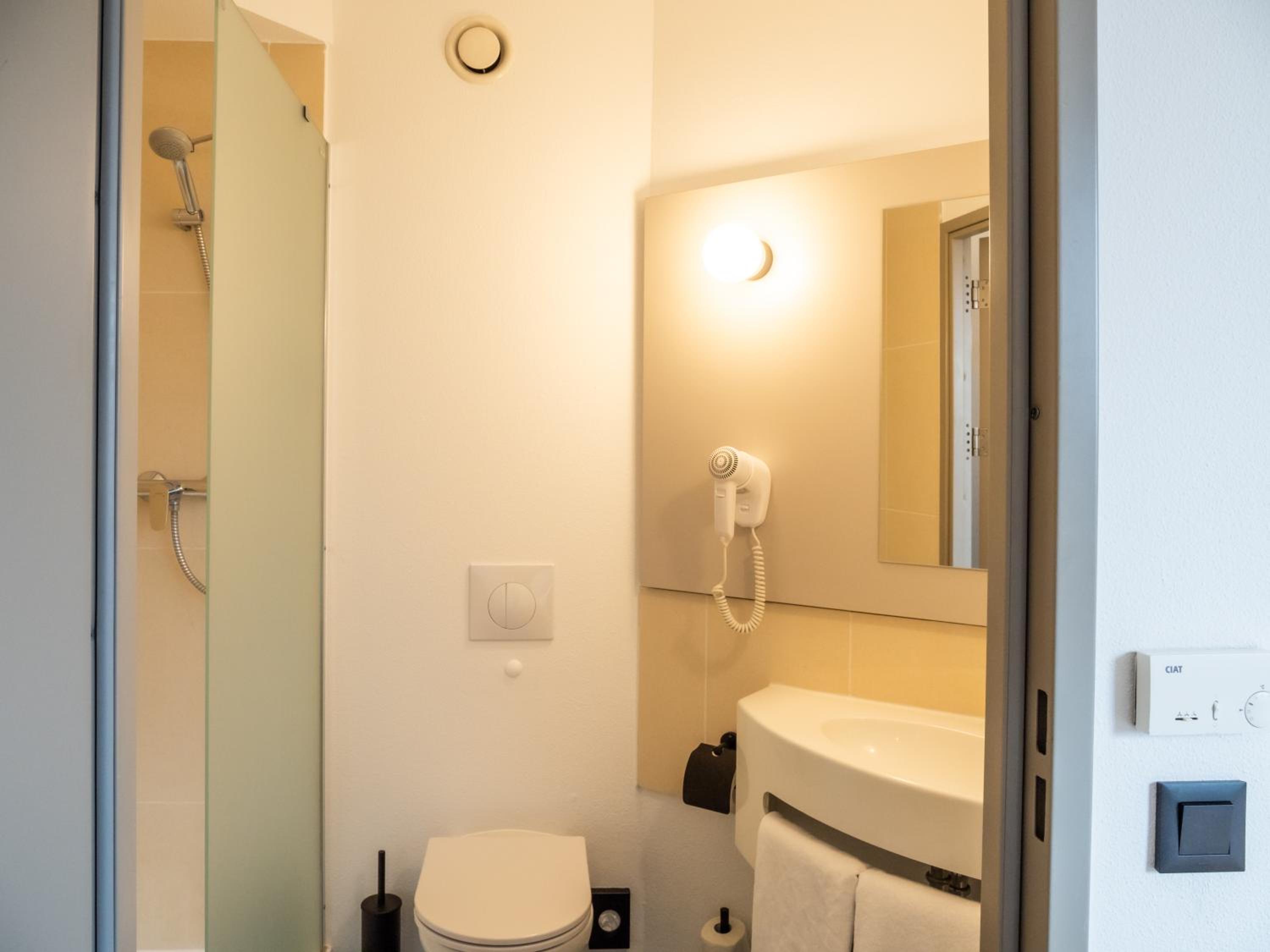 Double Room - Photo 2