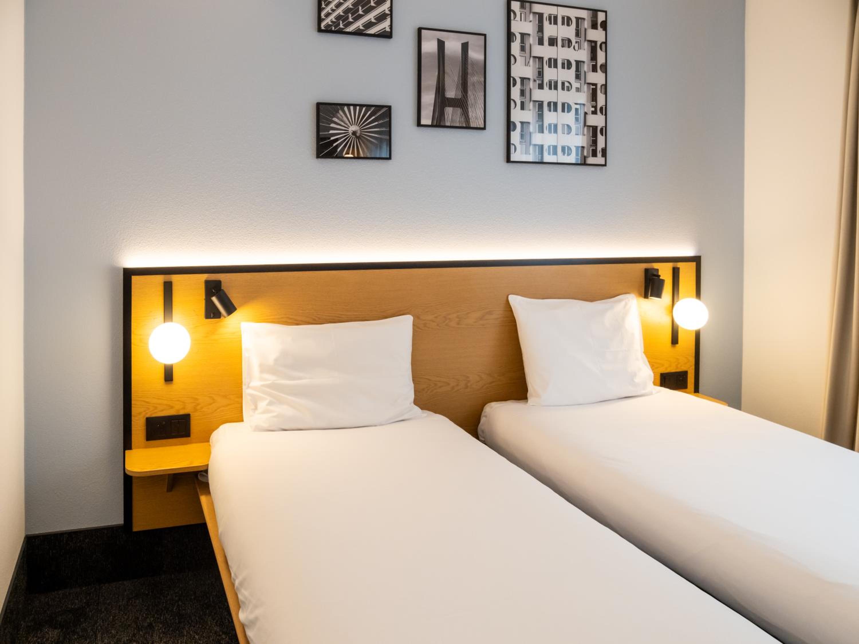 Twin Room - Photo 1