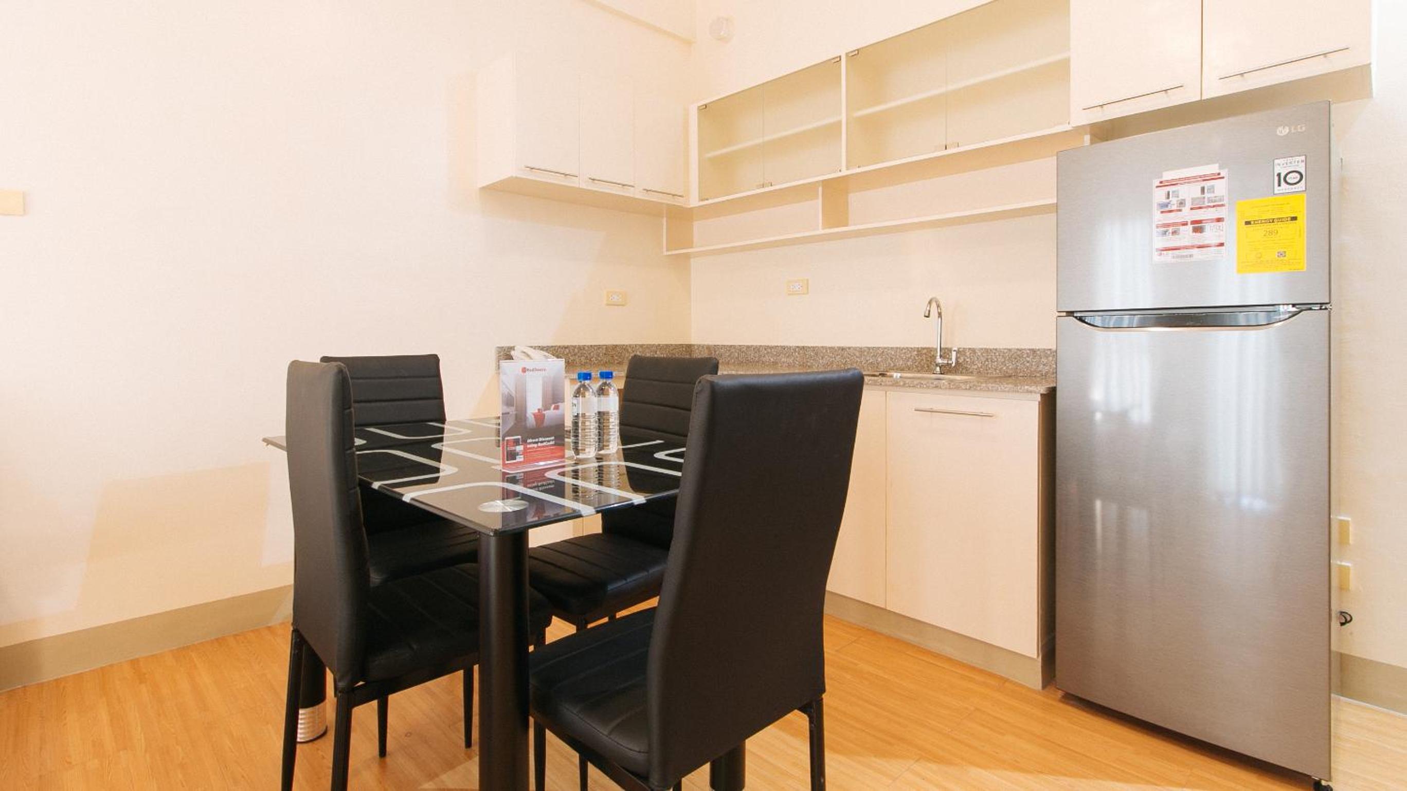 Deluxe Family Room - Photo 29