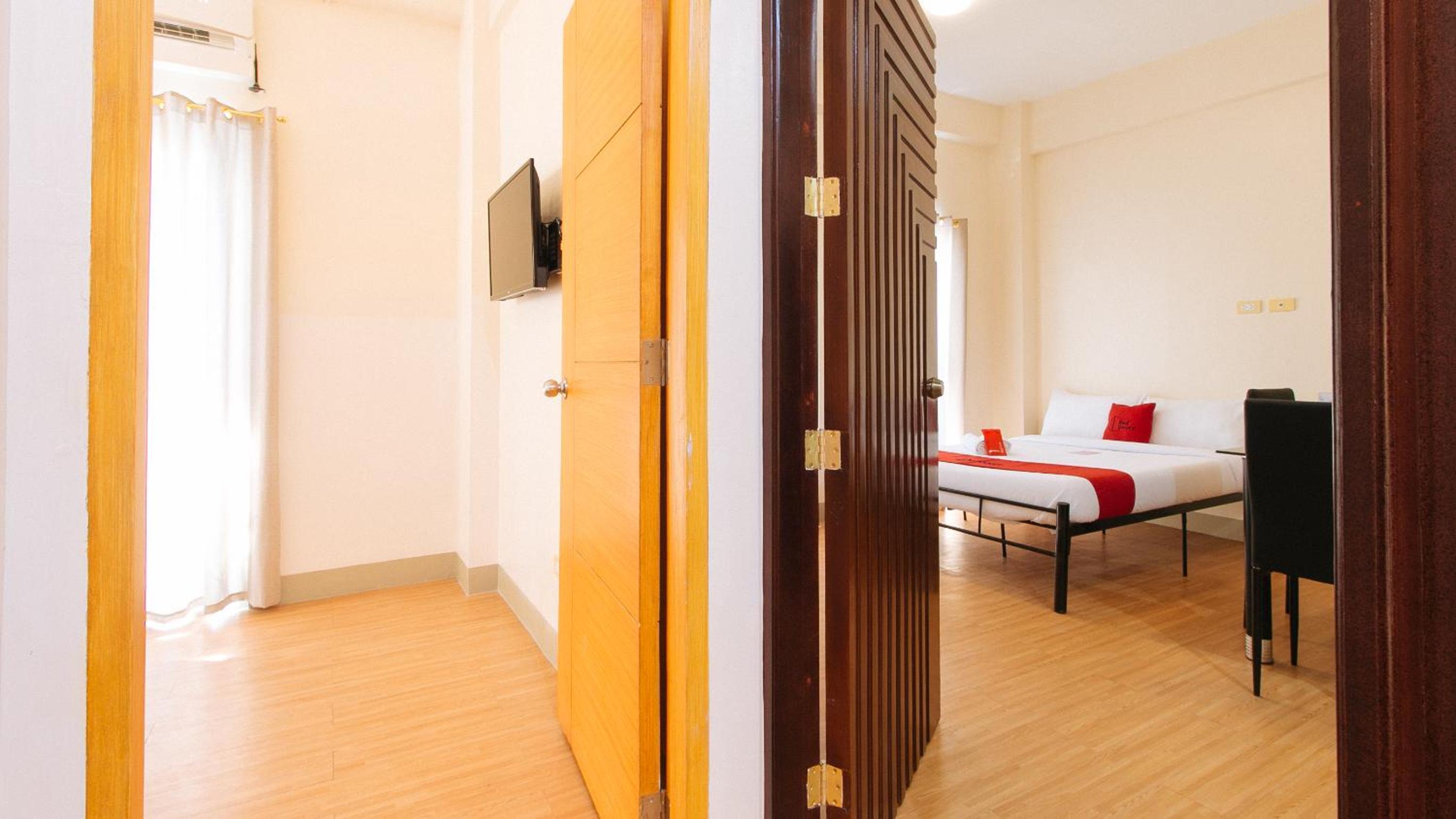 Deluxe Family Room - Photo 31