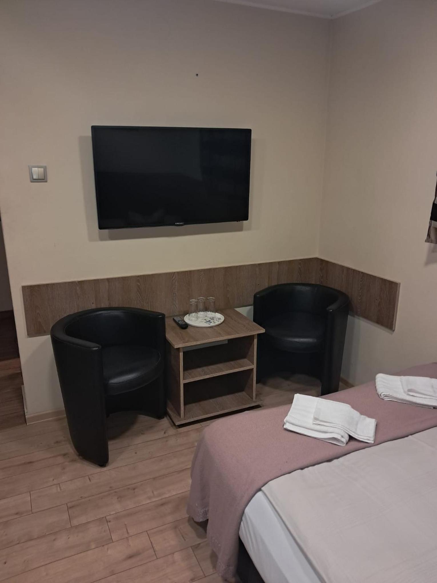 Basic Triple Room photo 2