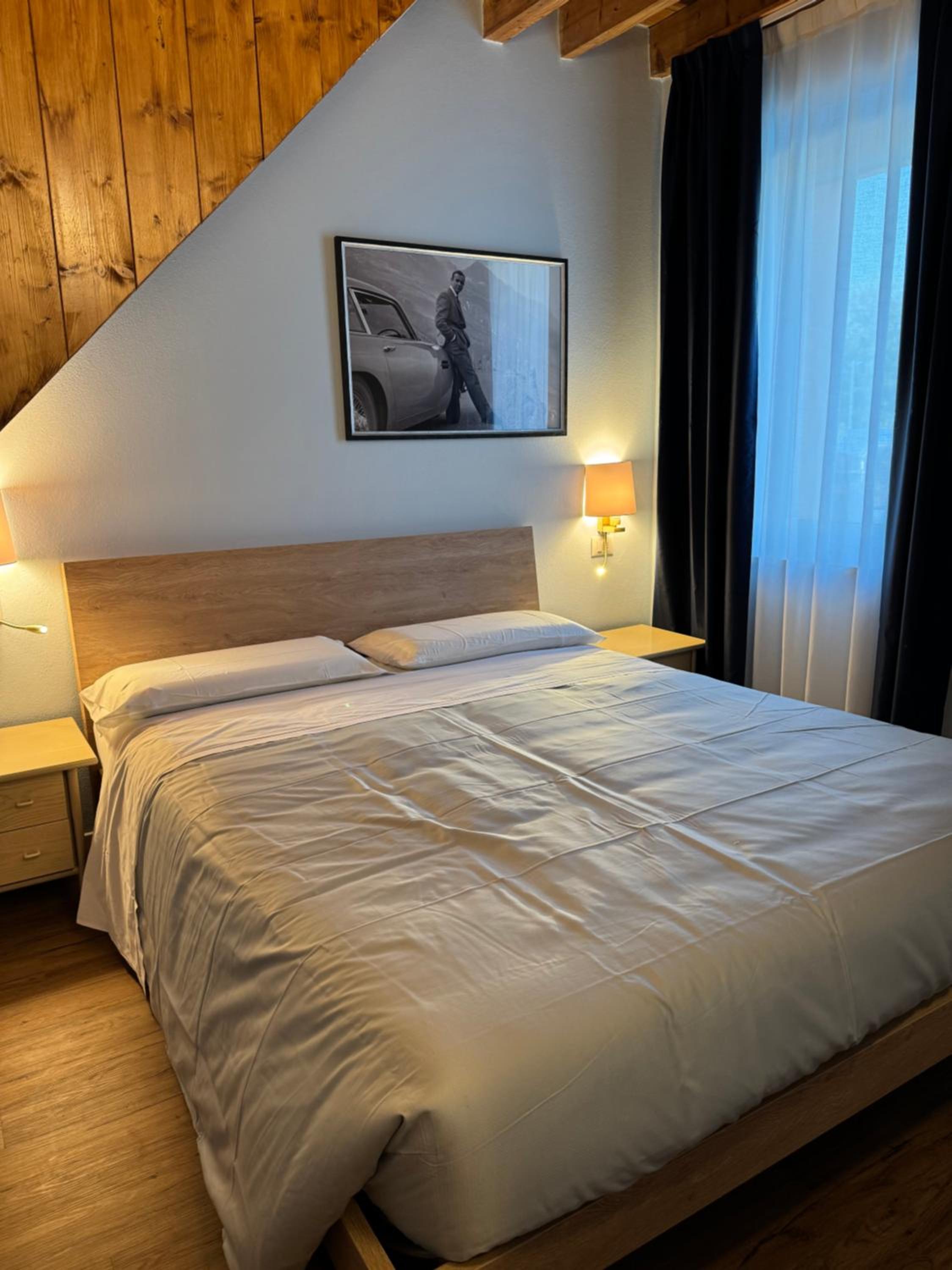 Deluxe King Room photo 1