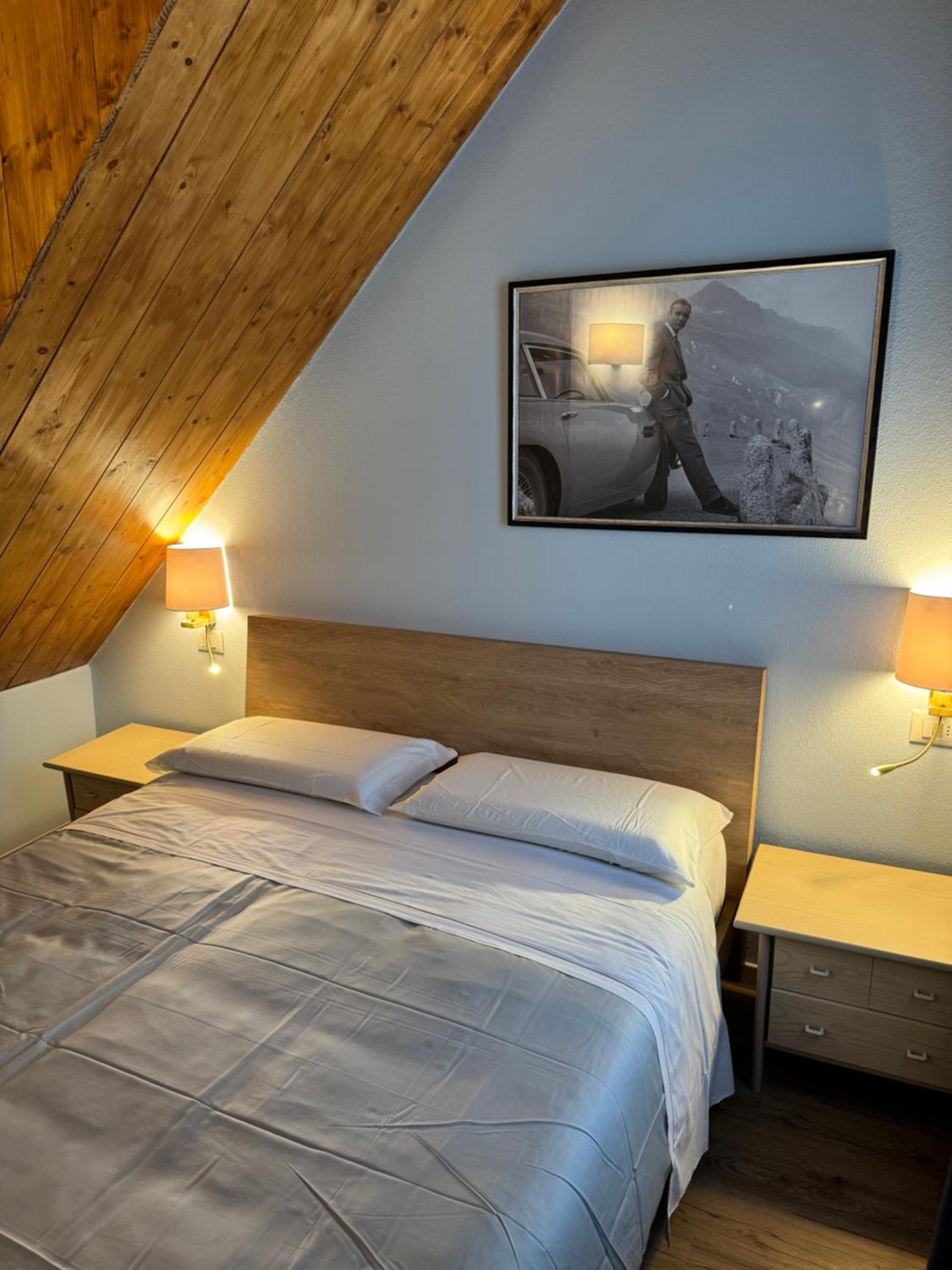 Deluxe King Room photo 2