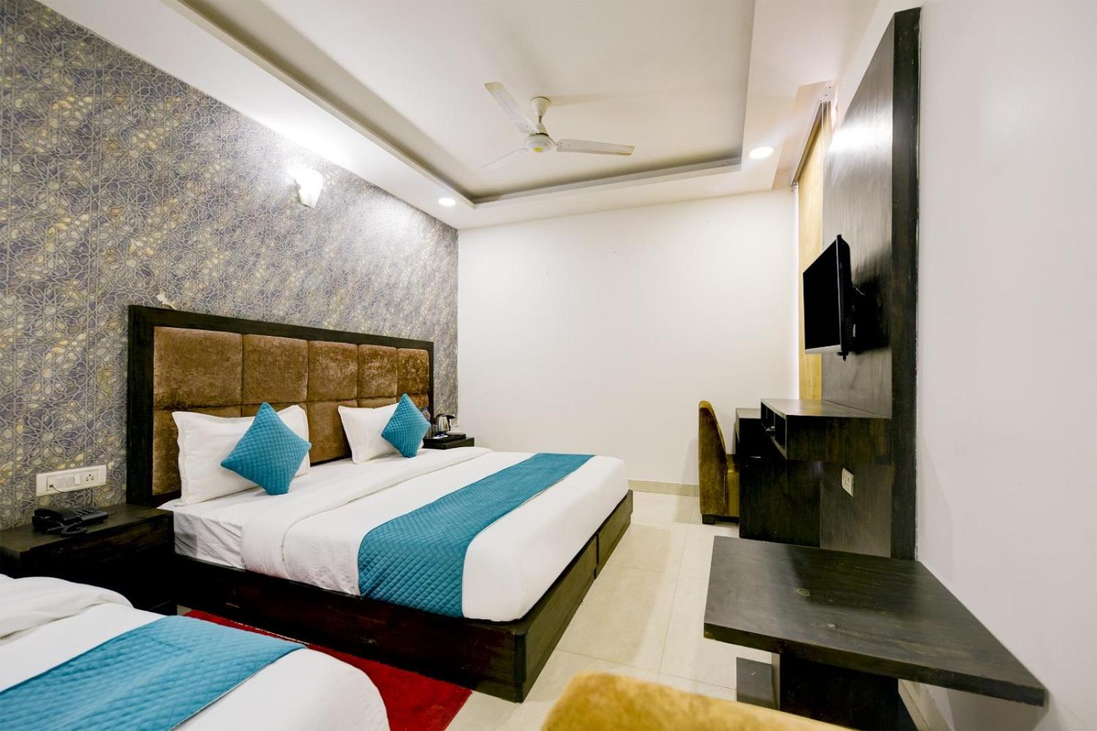 Standard King Room