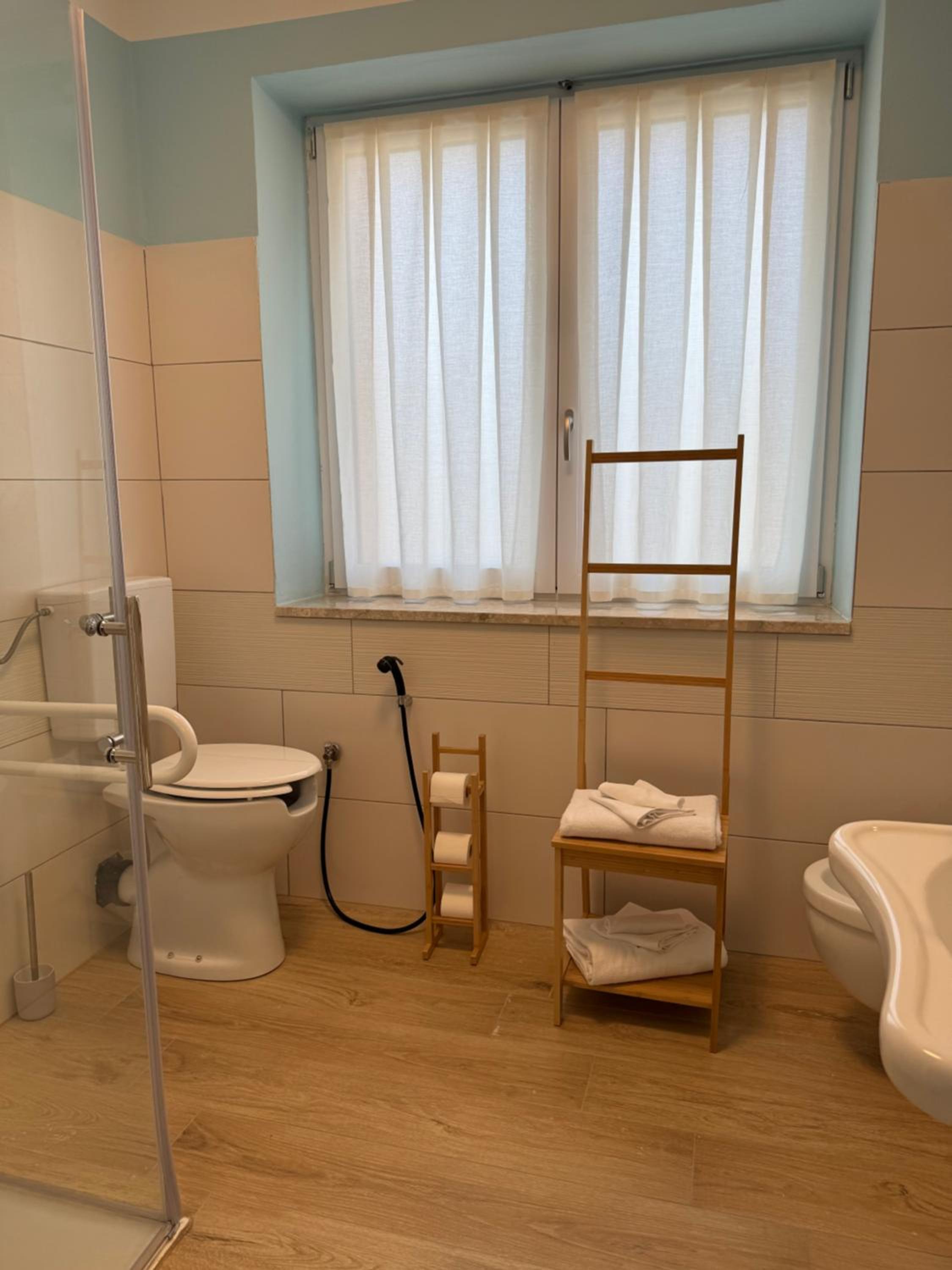 Double Room - Disability Access photo 2