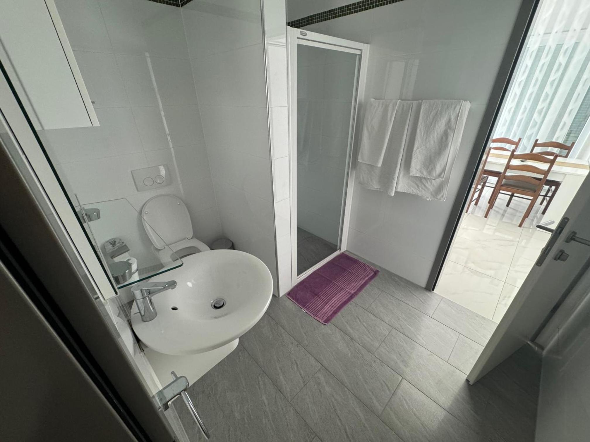 Apartment with Pool View  - Photo 11