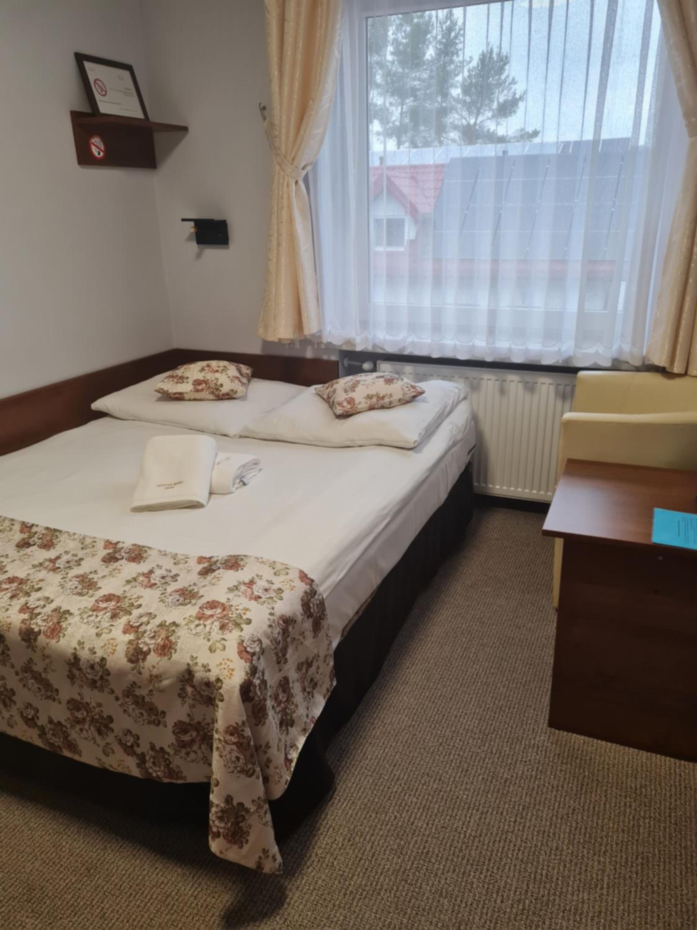 Double Room - Photo 7