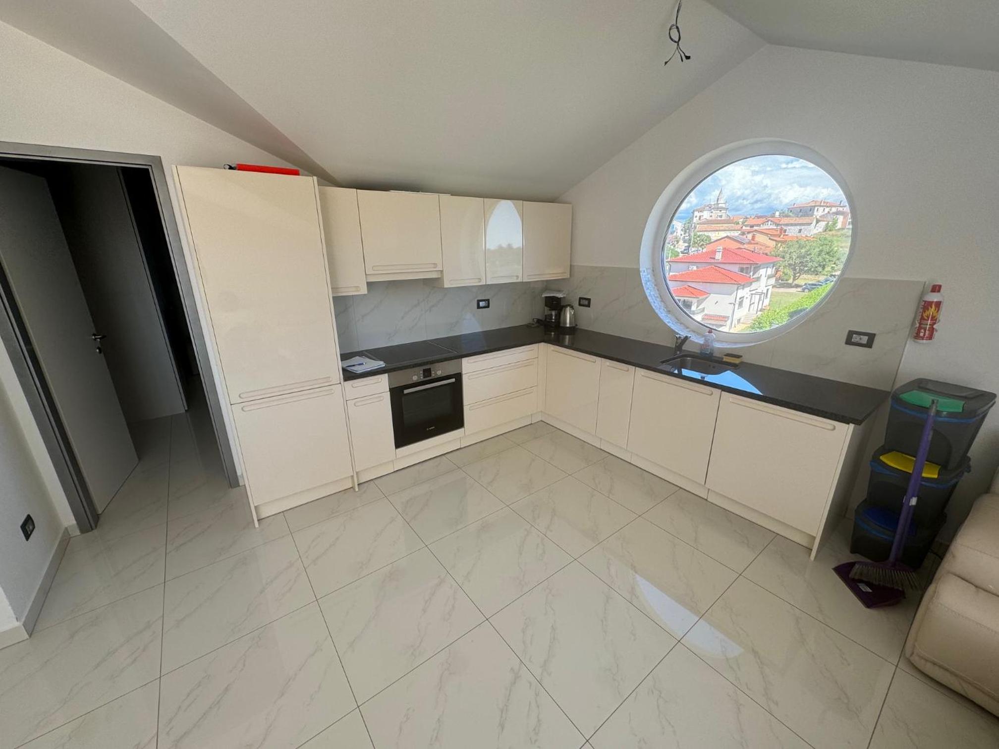 Penthouse Apartment - Photo 10