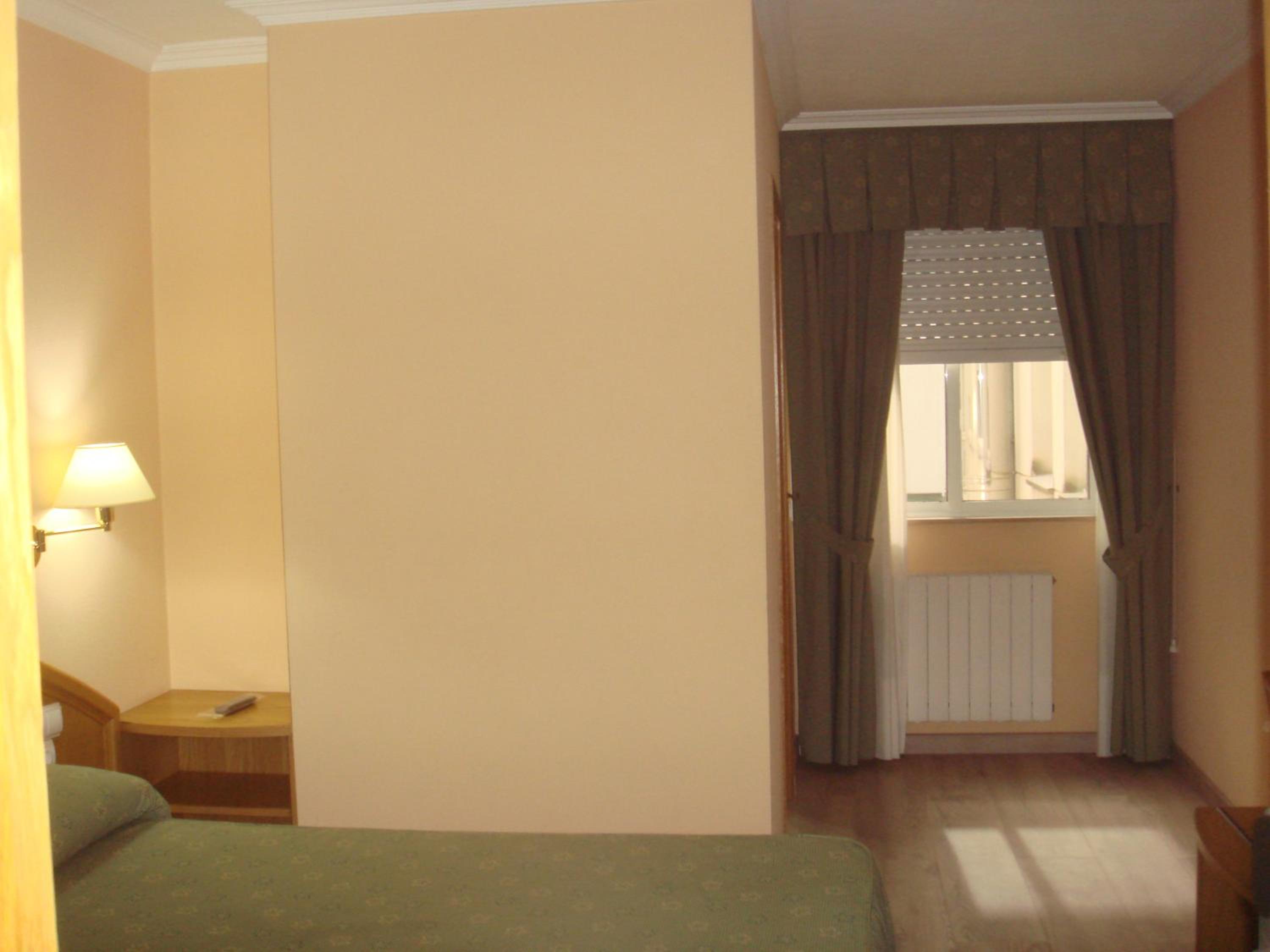 Economy Double Room photo 3