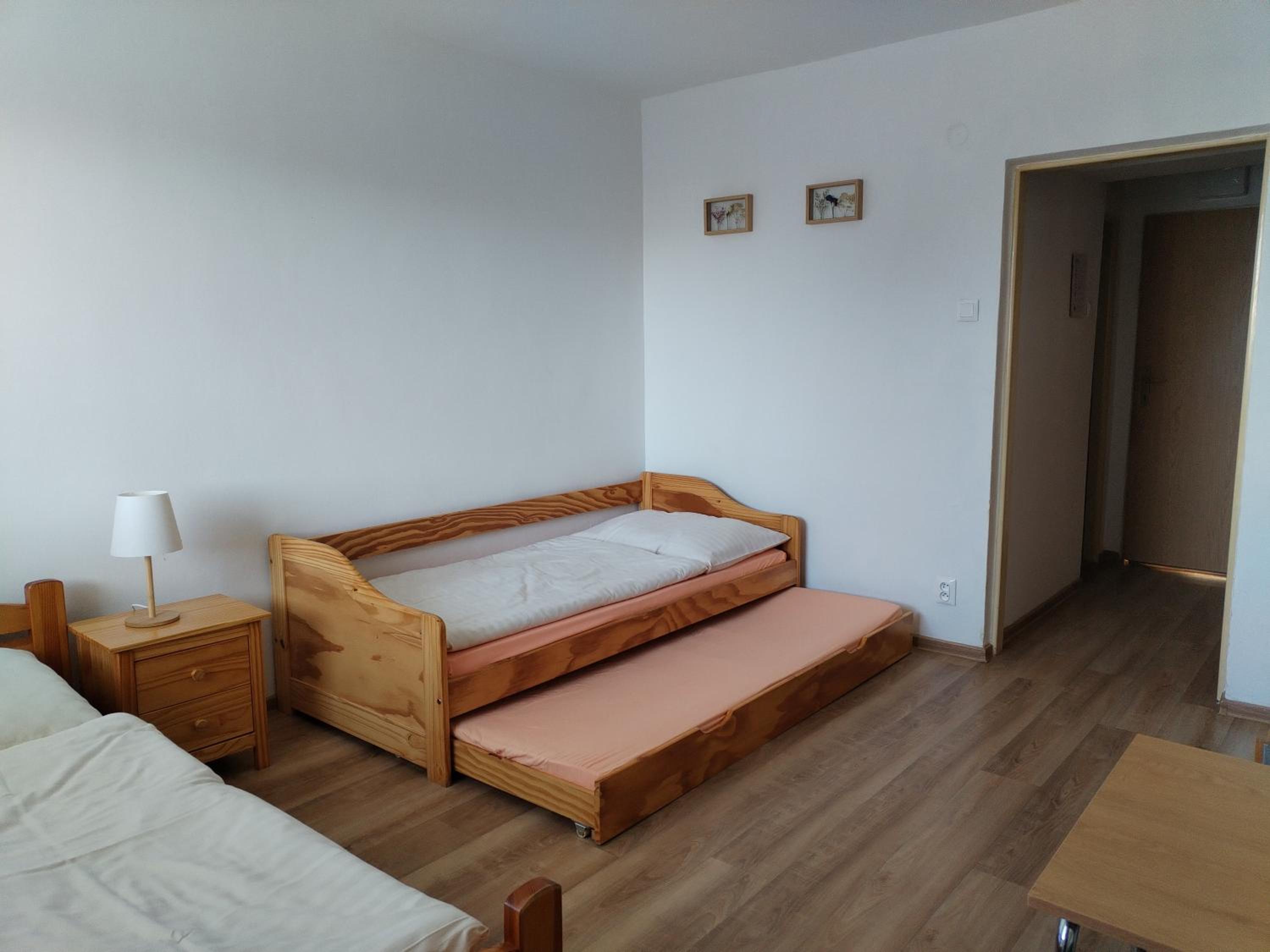 Twin Room with Extra Bed photo 3
