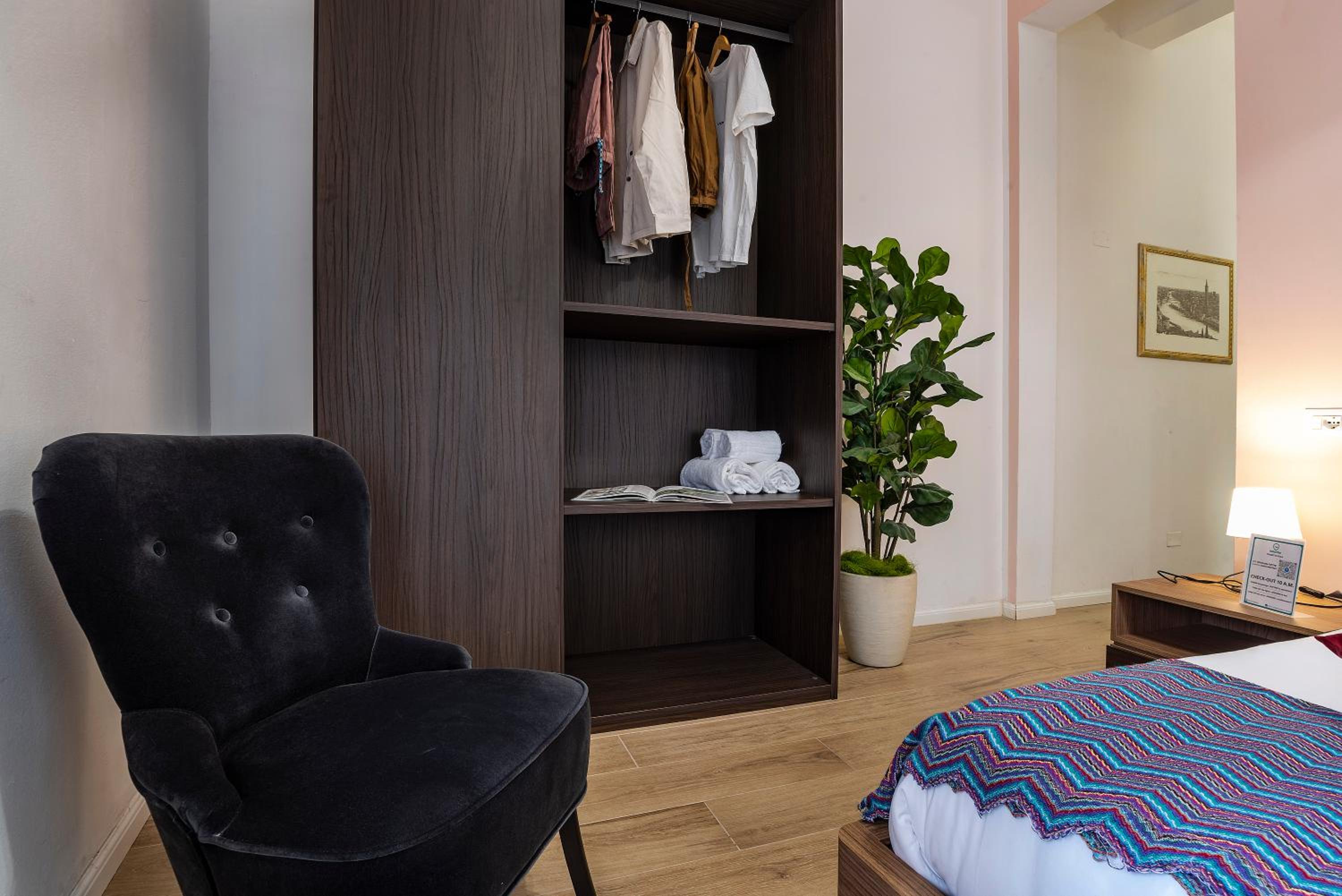 Family Room - Photo 19