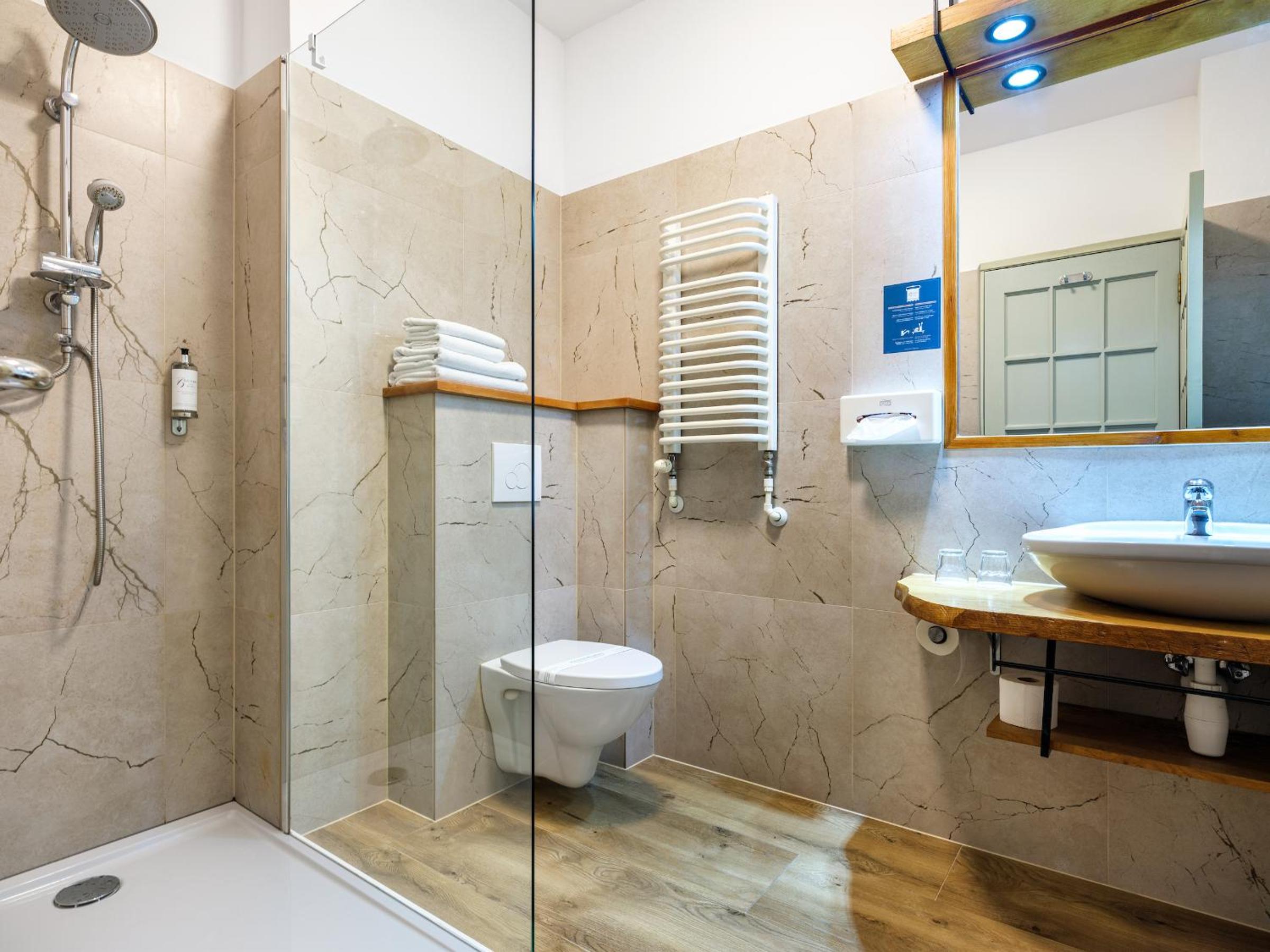 Double or Twin Room photo 2