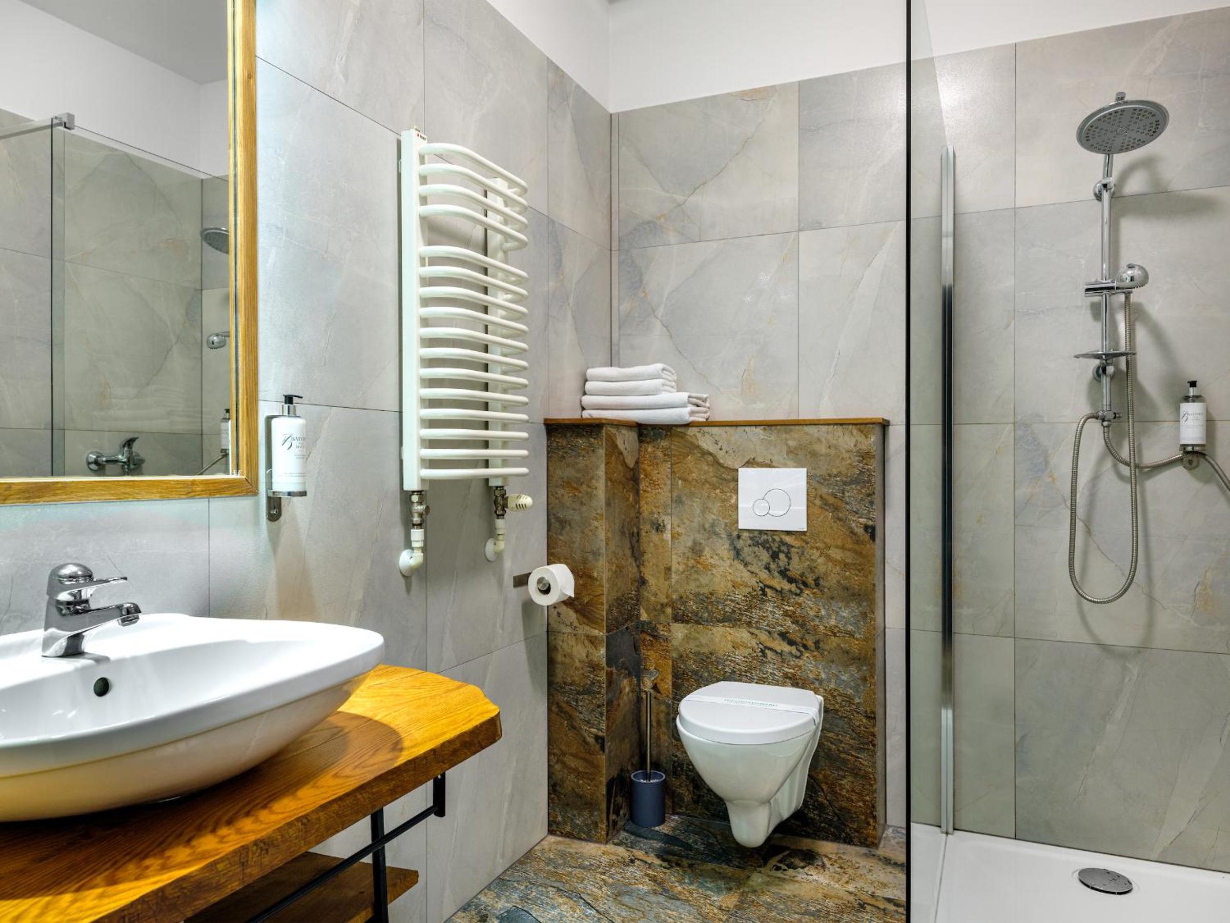 Double or Twin Room photo 3