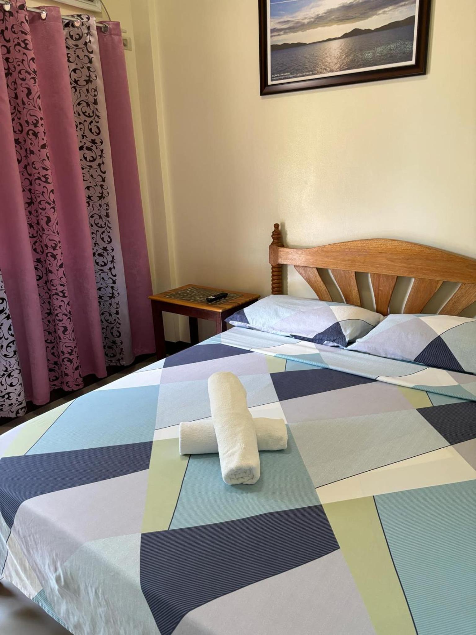 Standard Queen Room - Photo 10