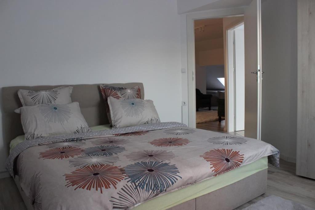 Four-Bedroom House photo 1