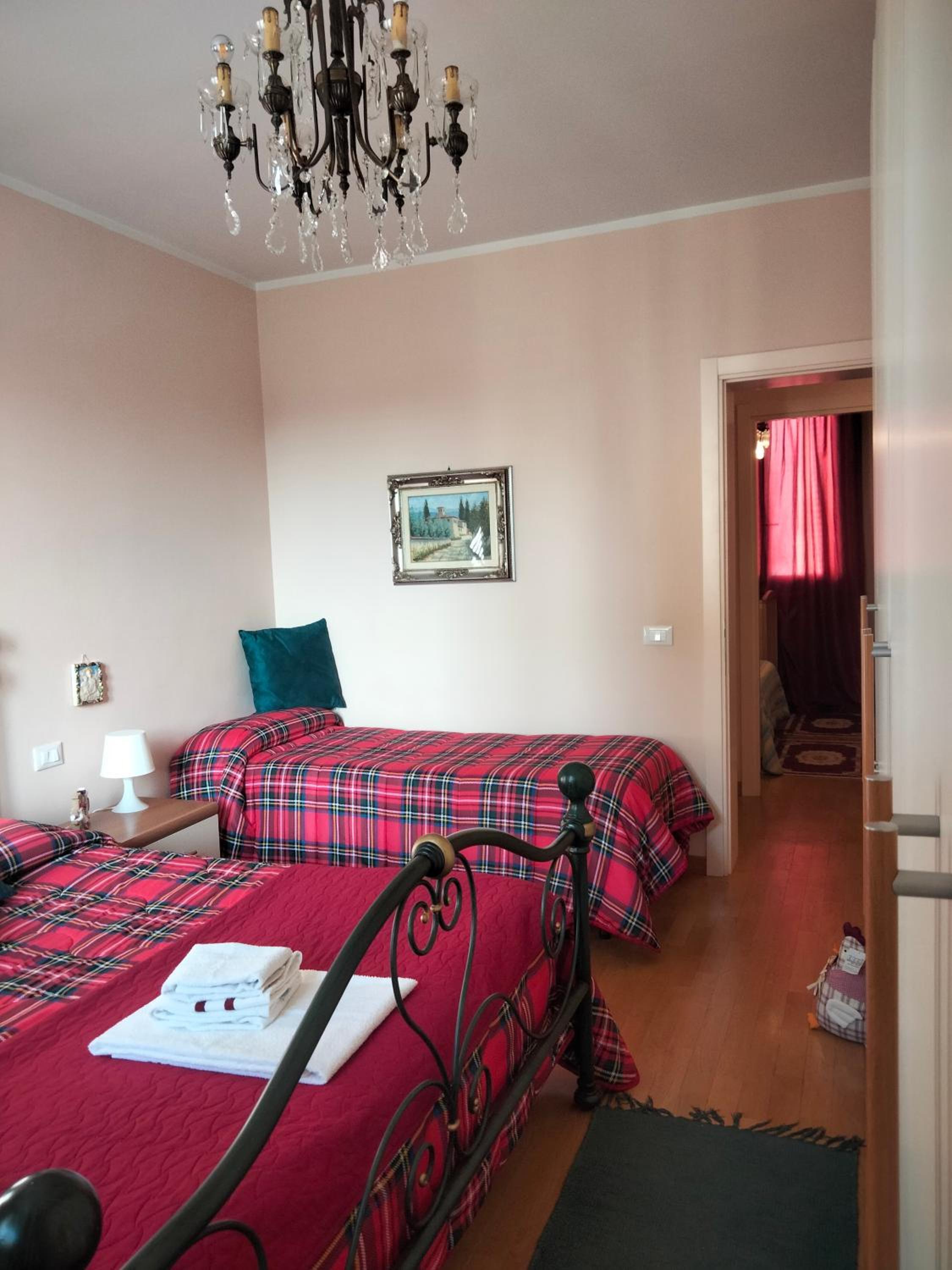Two-Bedroom Apartment - Photo 36