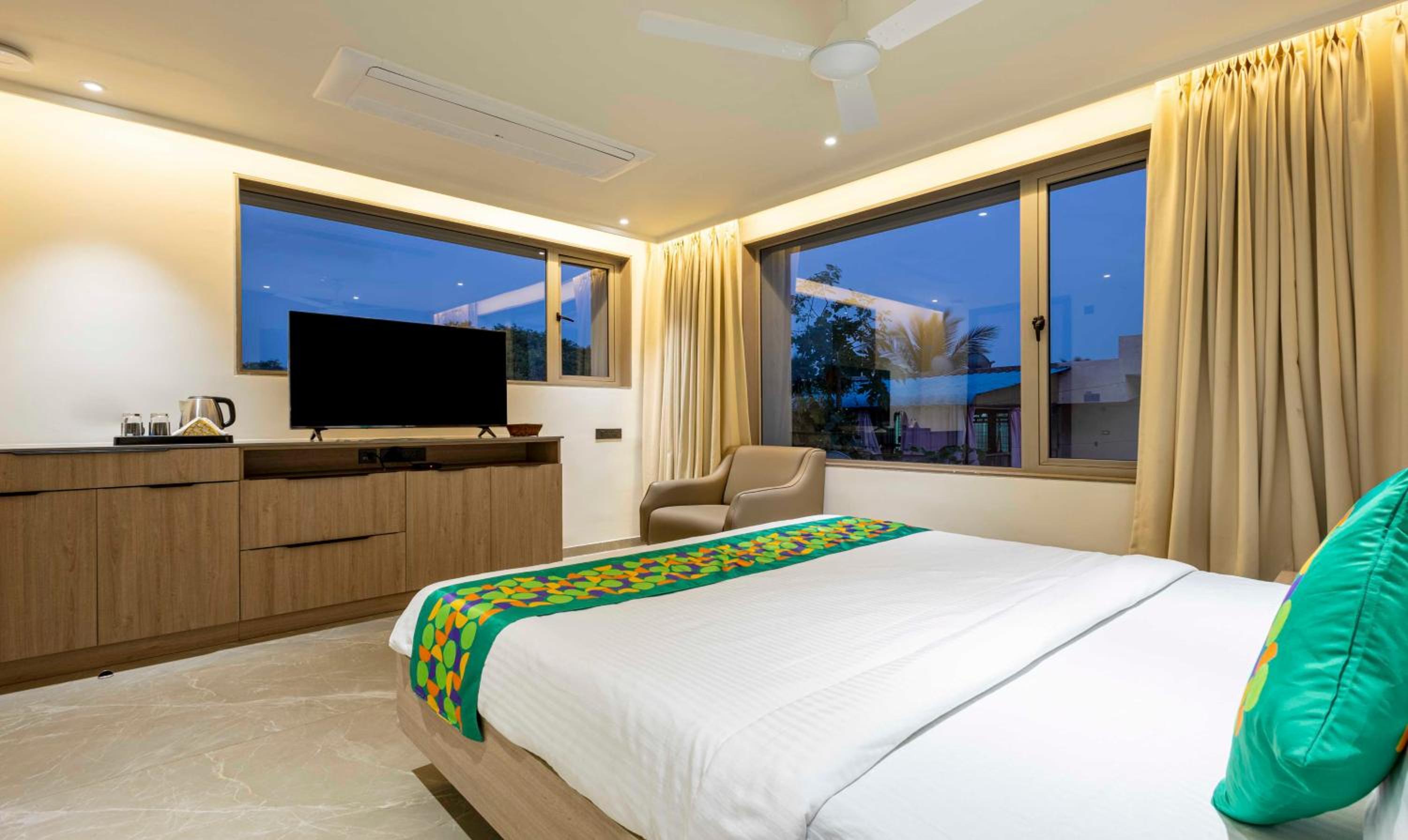 Deluxe Room - Photo 4