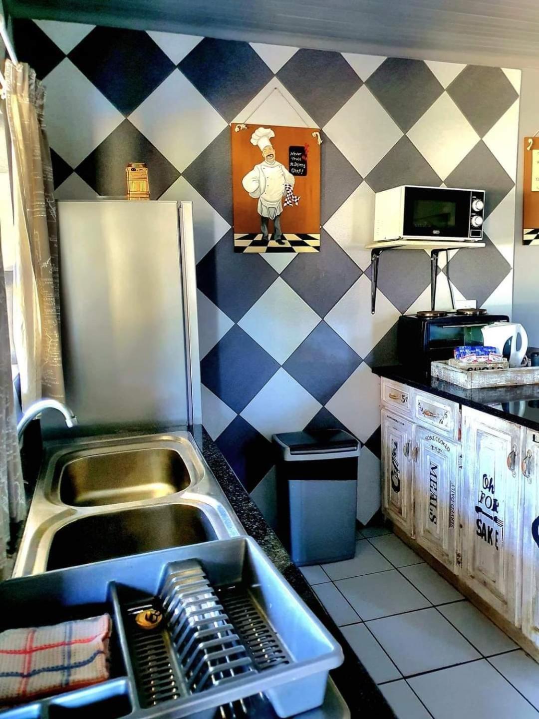 Family Room With Bathroom photo 3
