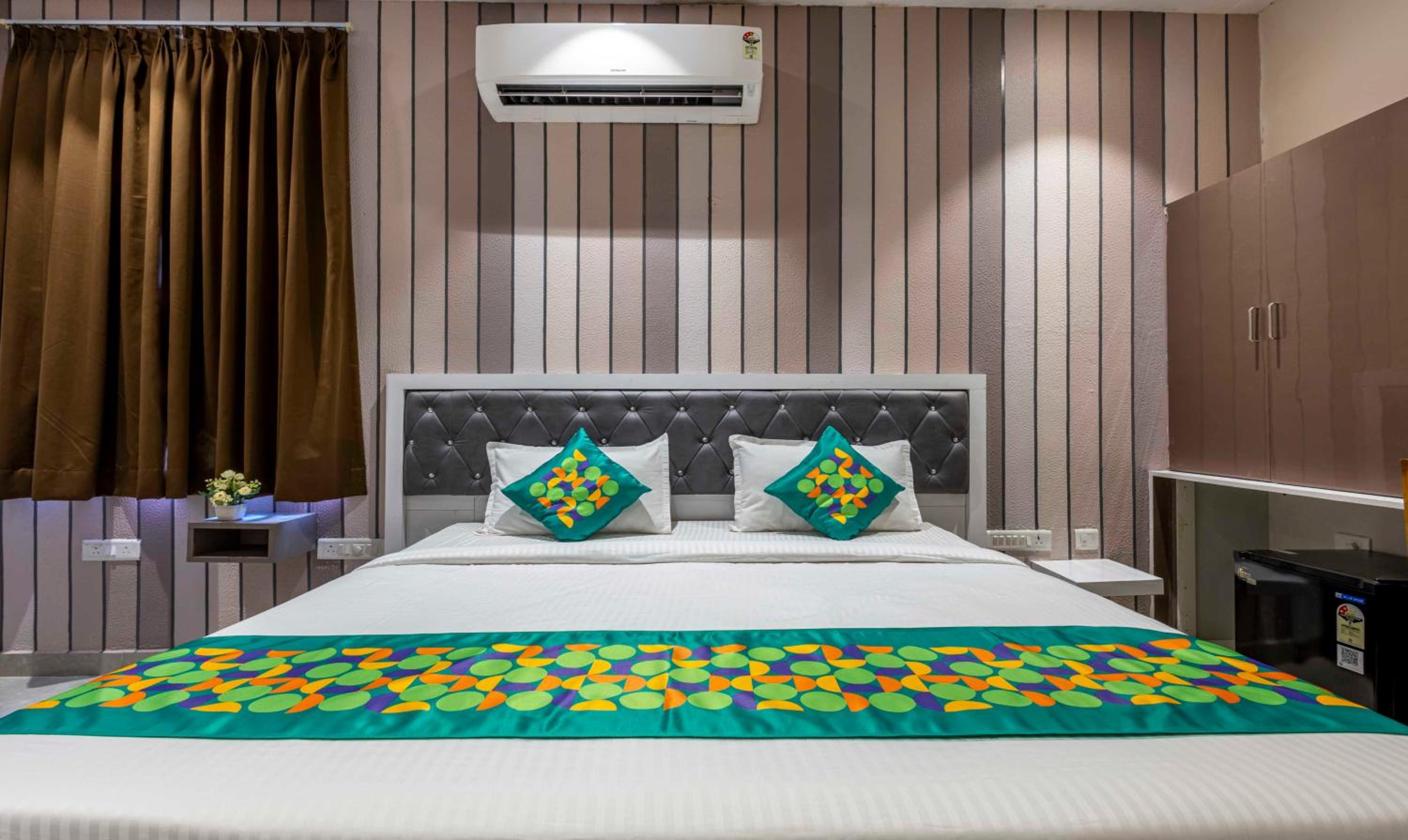 Deluxe Room - Photo 4