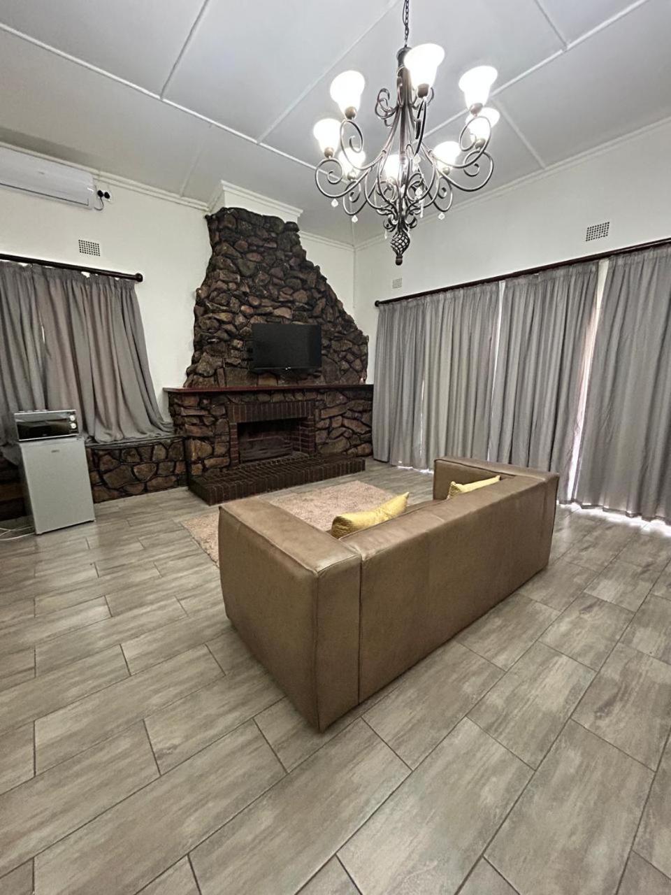  Double Room - Photo 3