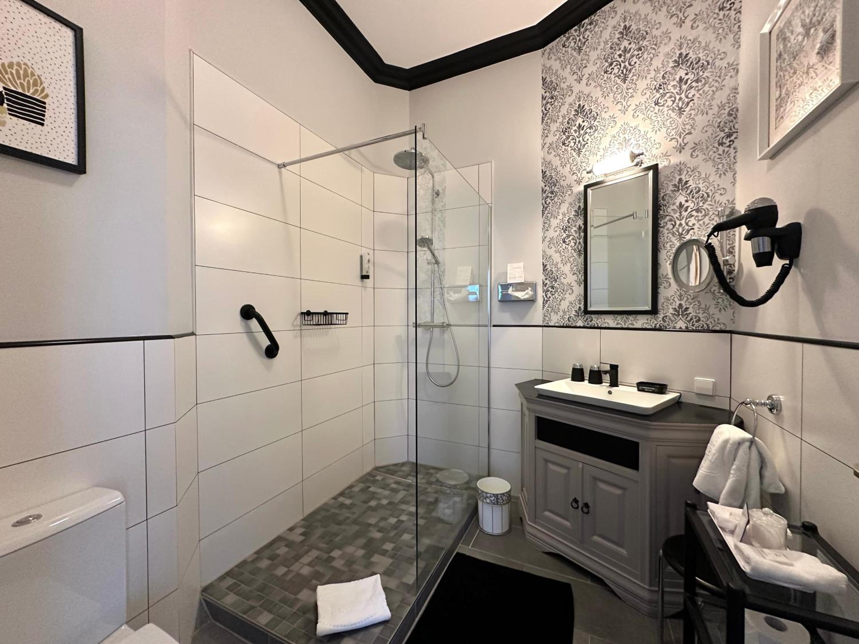 Junior Suite - Photo 15