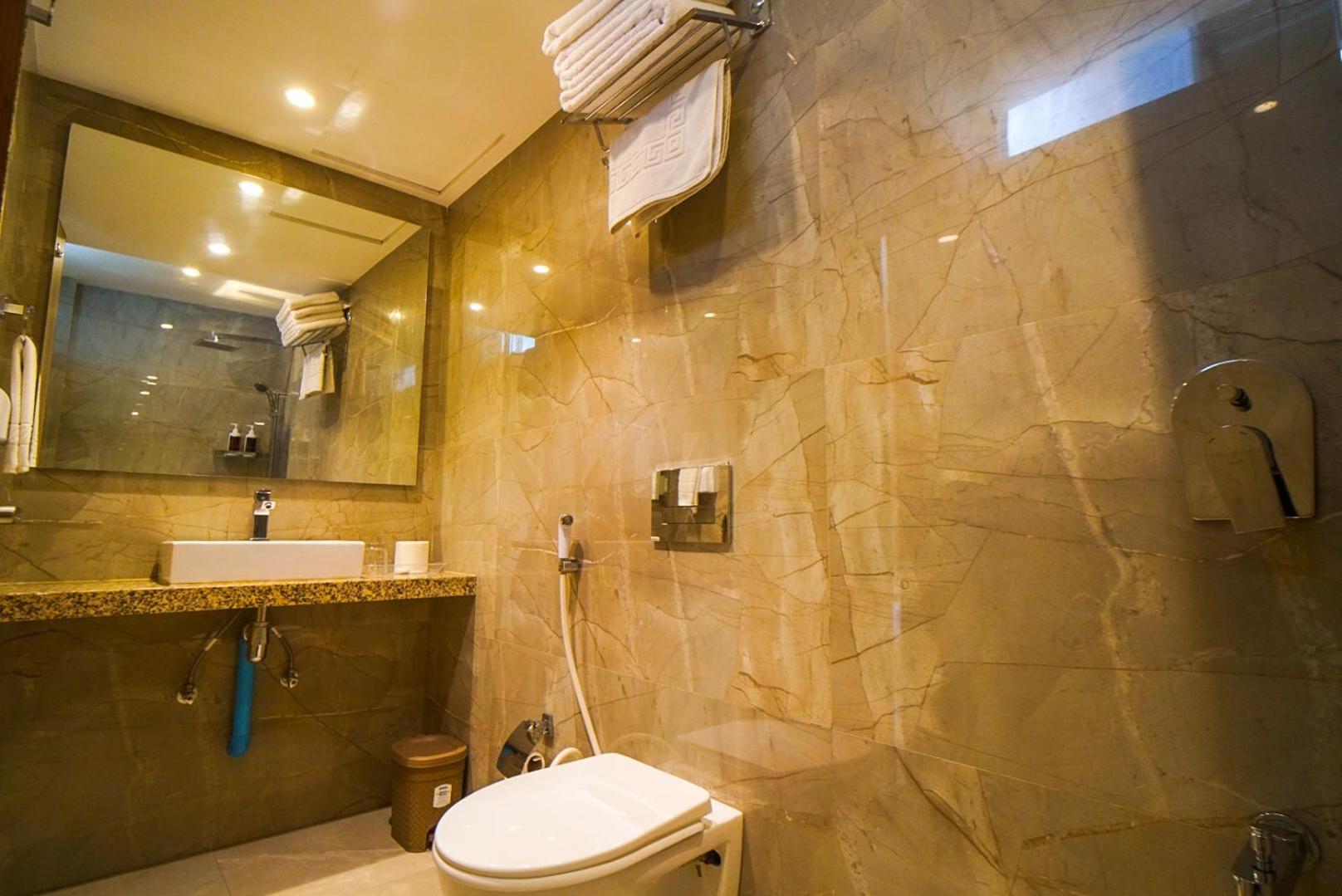 Standard Double Room - Photo 3