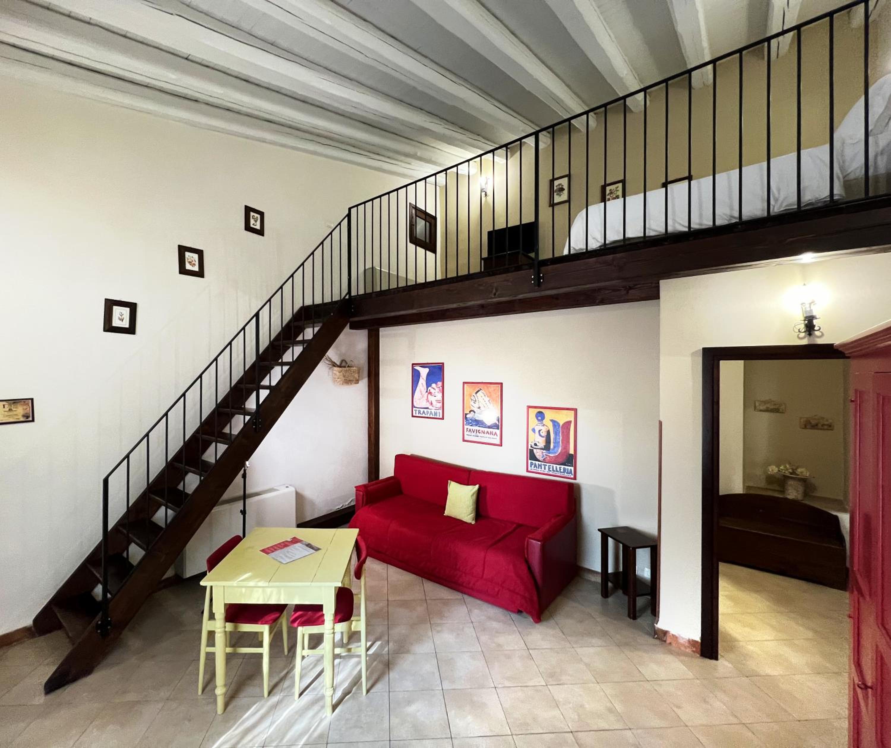 Duplex Quadruple Room - Photo 3