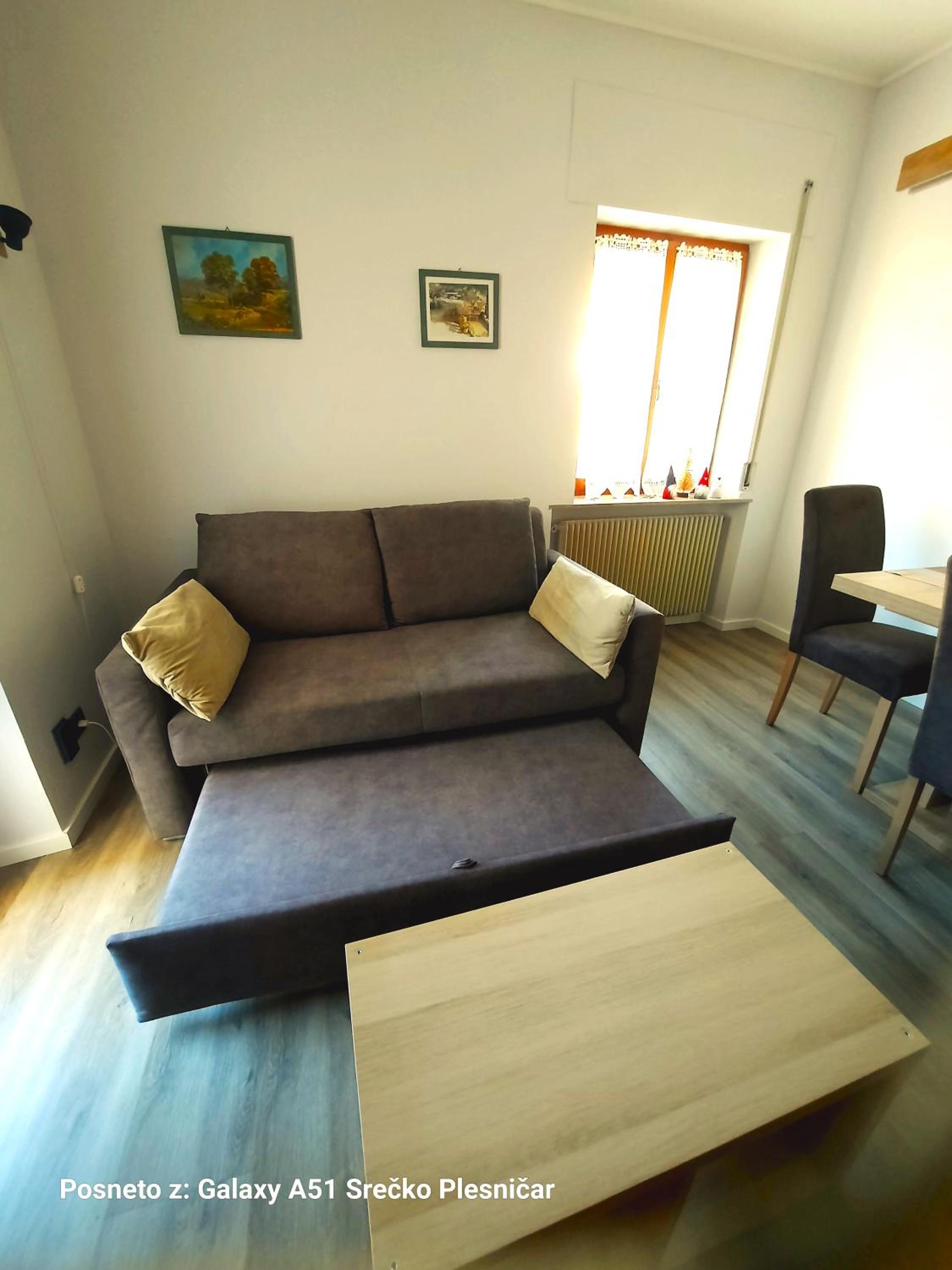 One-Bedroom Apartment photo 1