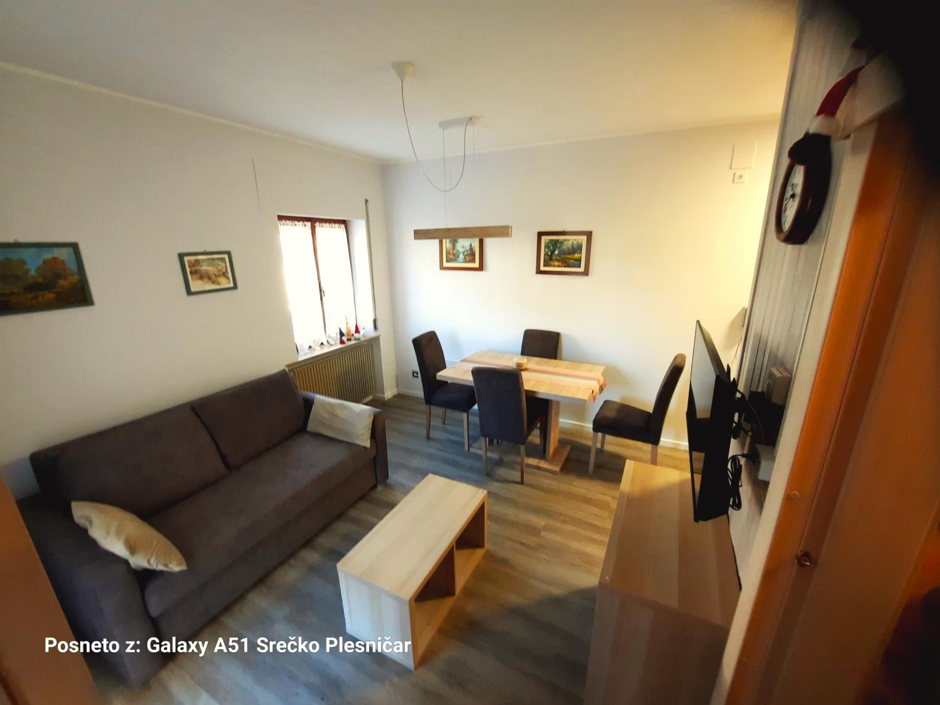 One-Bedroom Apartment photo 2