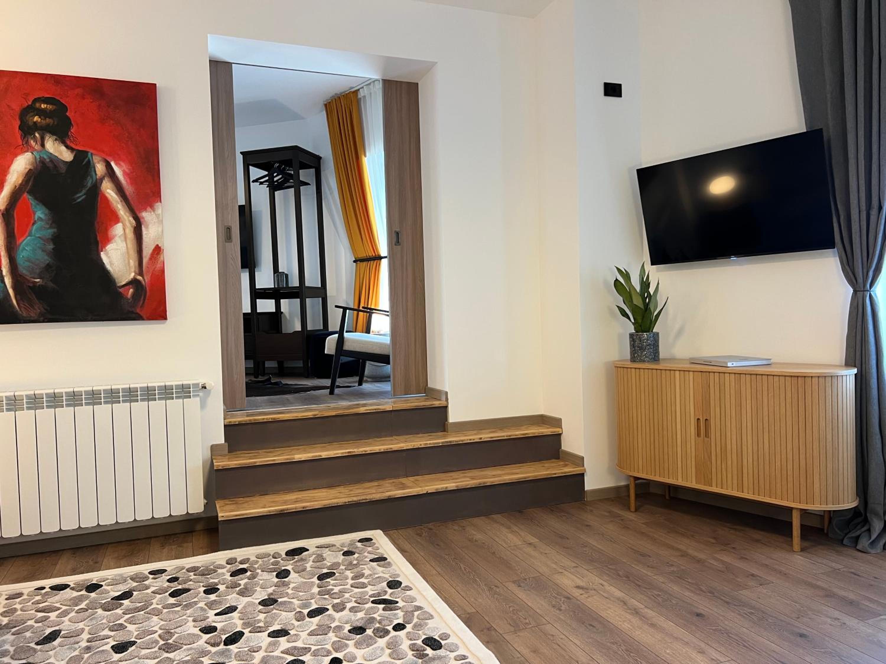 Deluxe Apartment photo 2