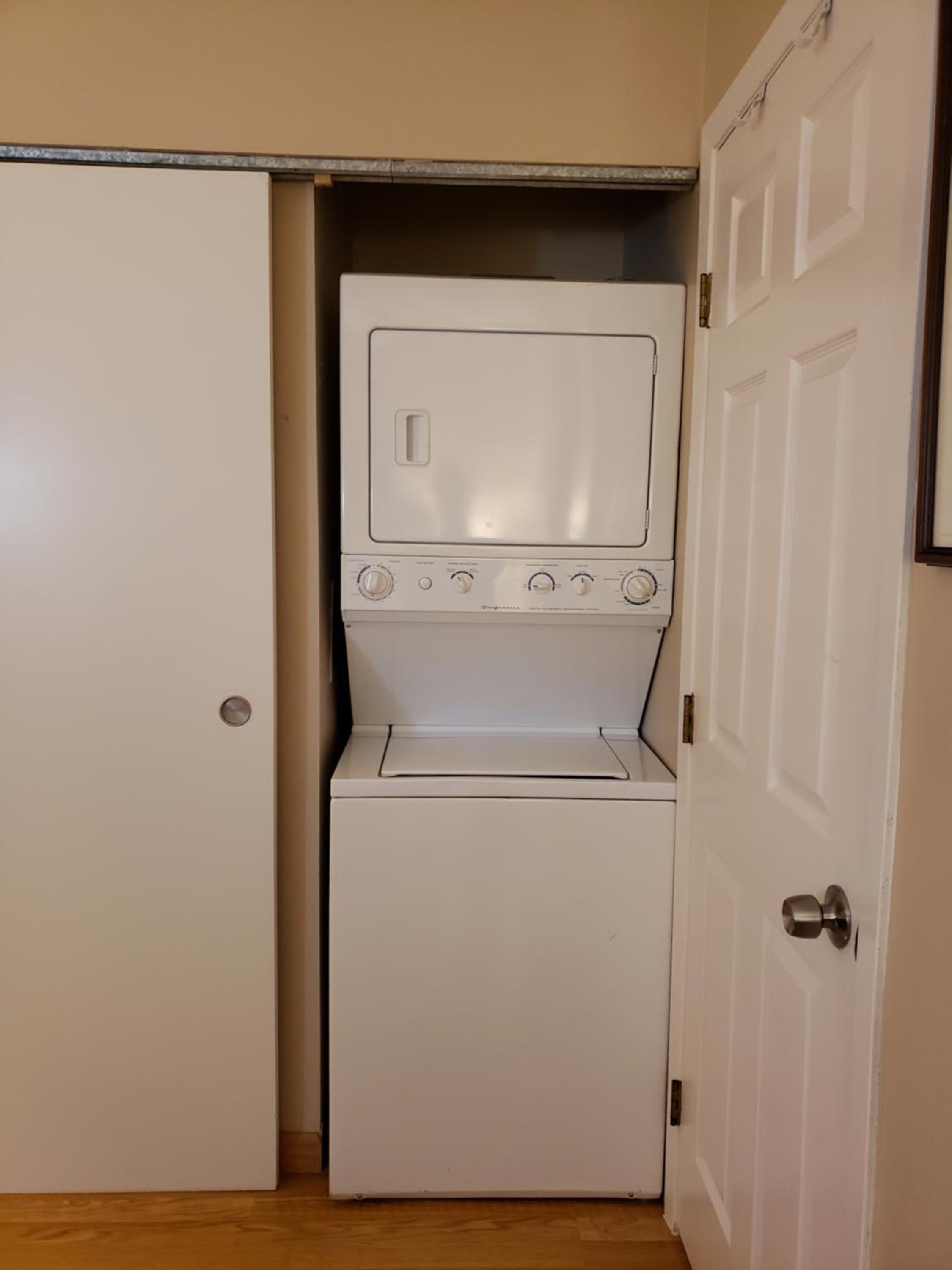 One-Bedroom Apartment photo 3