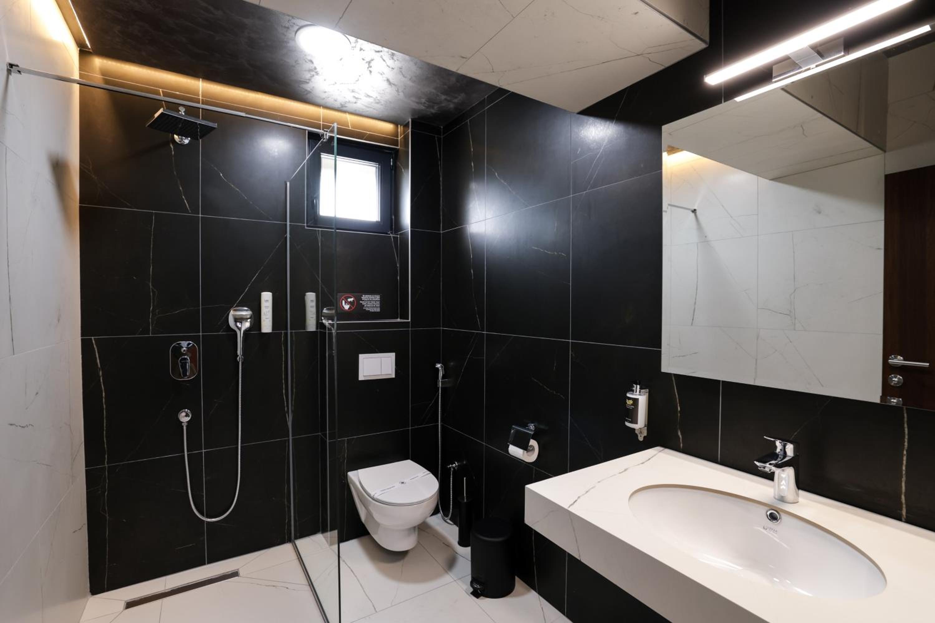 Family Junior Suite Free Airport Shuttle