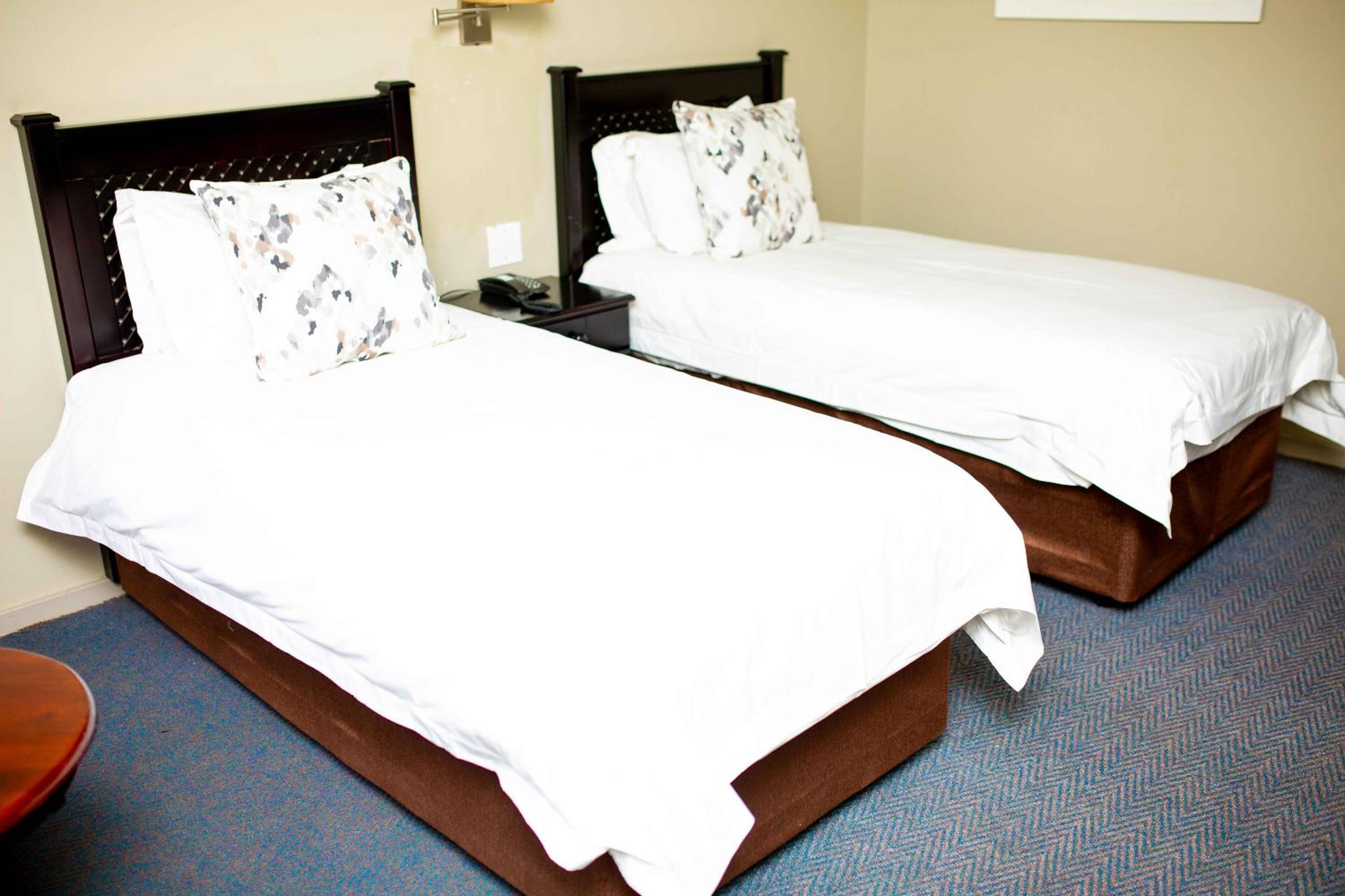Standard Twin Room photo 2
