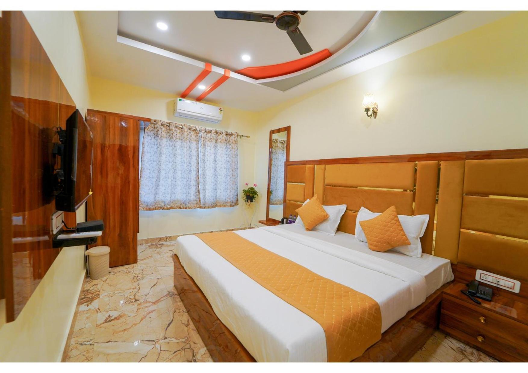 Deluxe Room - Photo 10