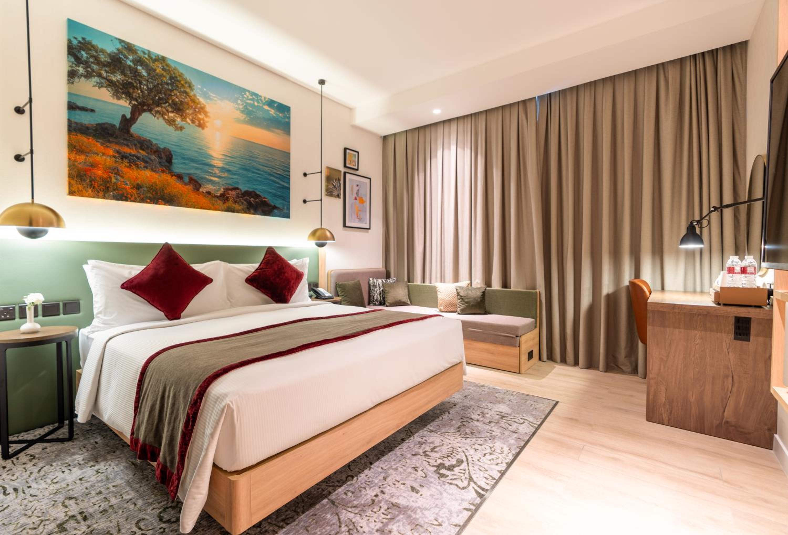 Deluxe Suite - Photo 3