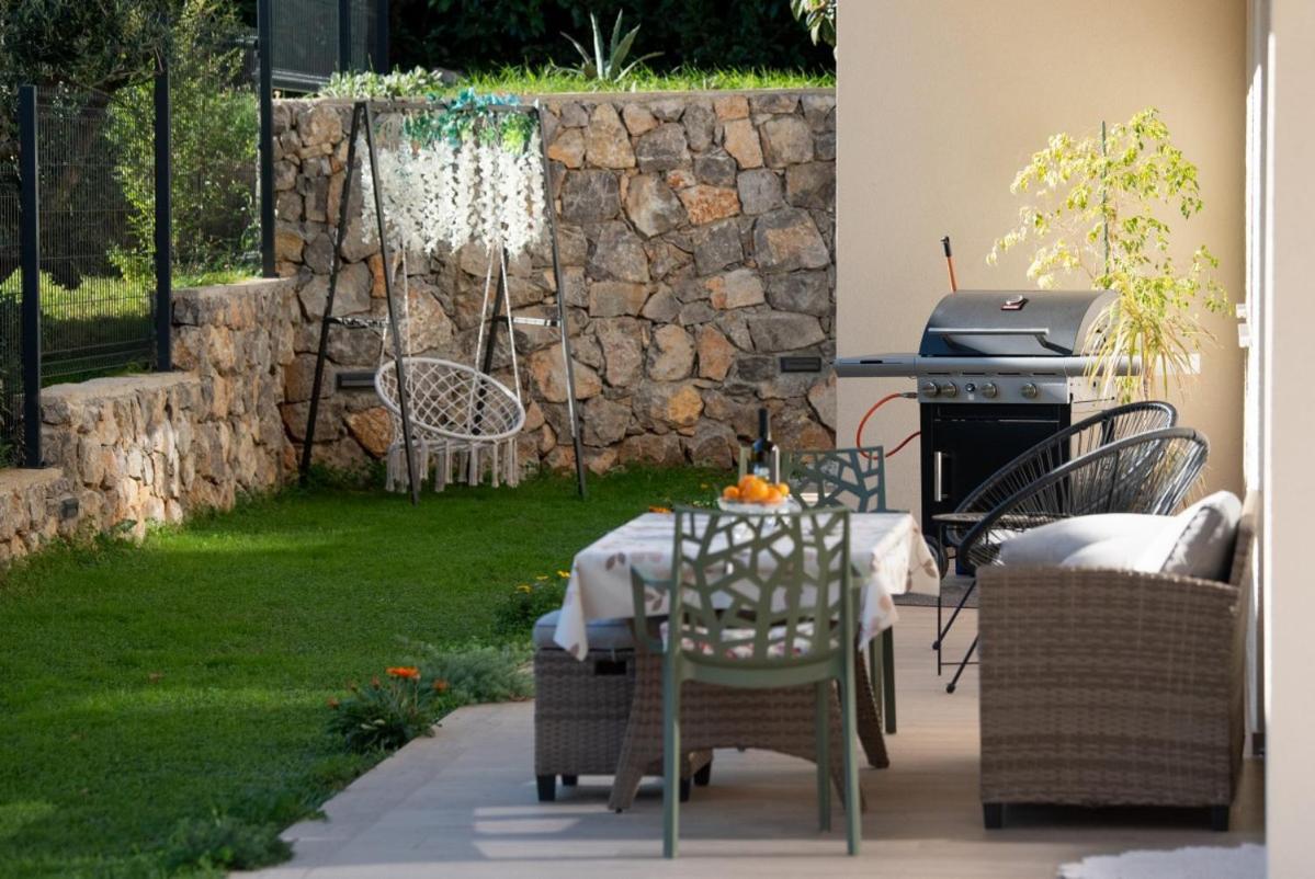 Villa With Private Pool photo 2