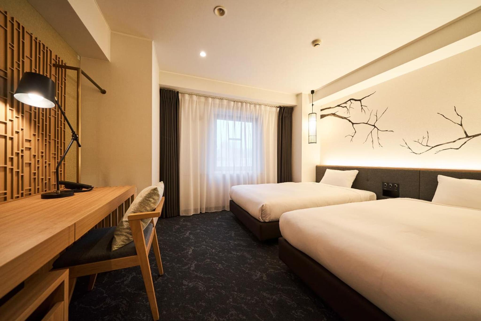 Twin Room with Shared Bathroom-Main BLD - Non-Smoking photo 1