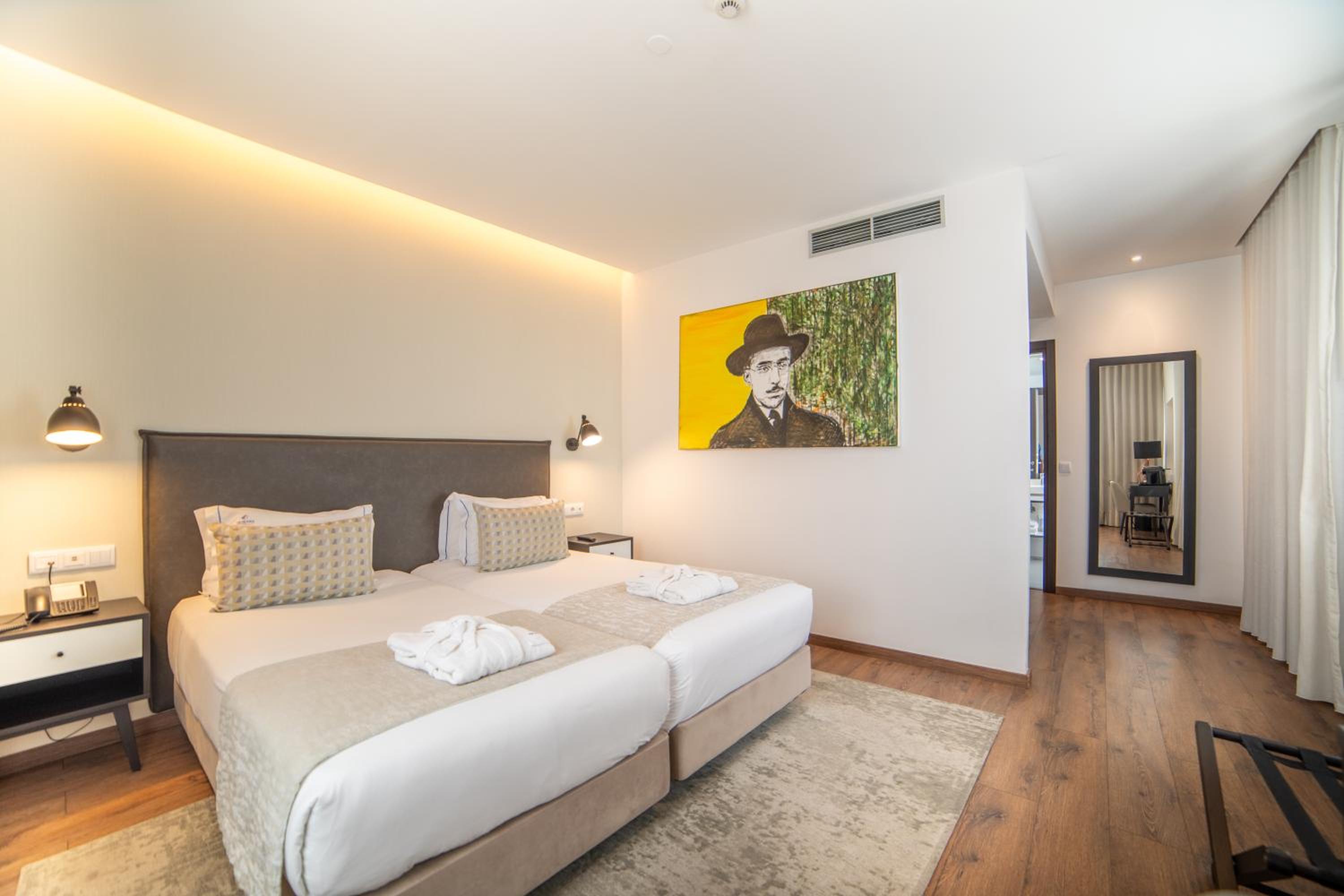 Twin Room - Photo 5